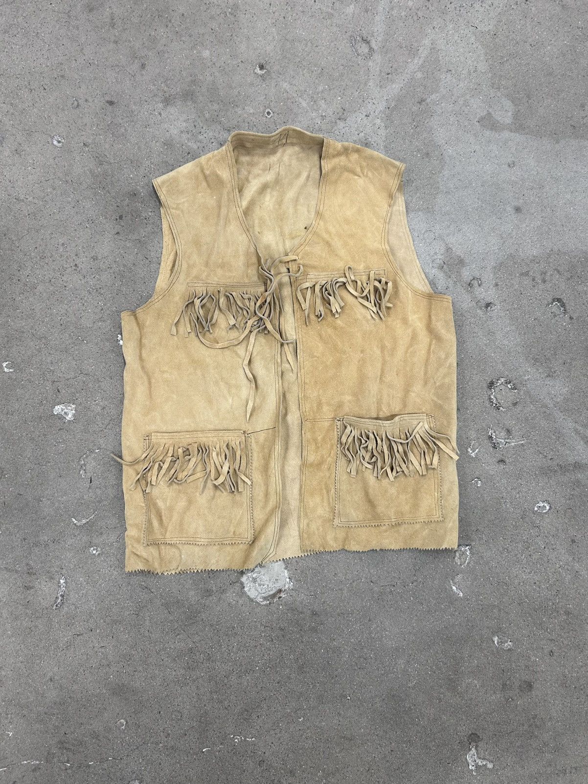 Vintage Rare Vintage 1980s Leather Suede Tassled Vest Large Size L / US 10 / IT 46 - 1 Thumbnail