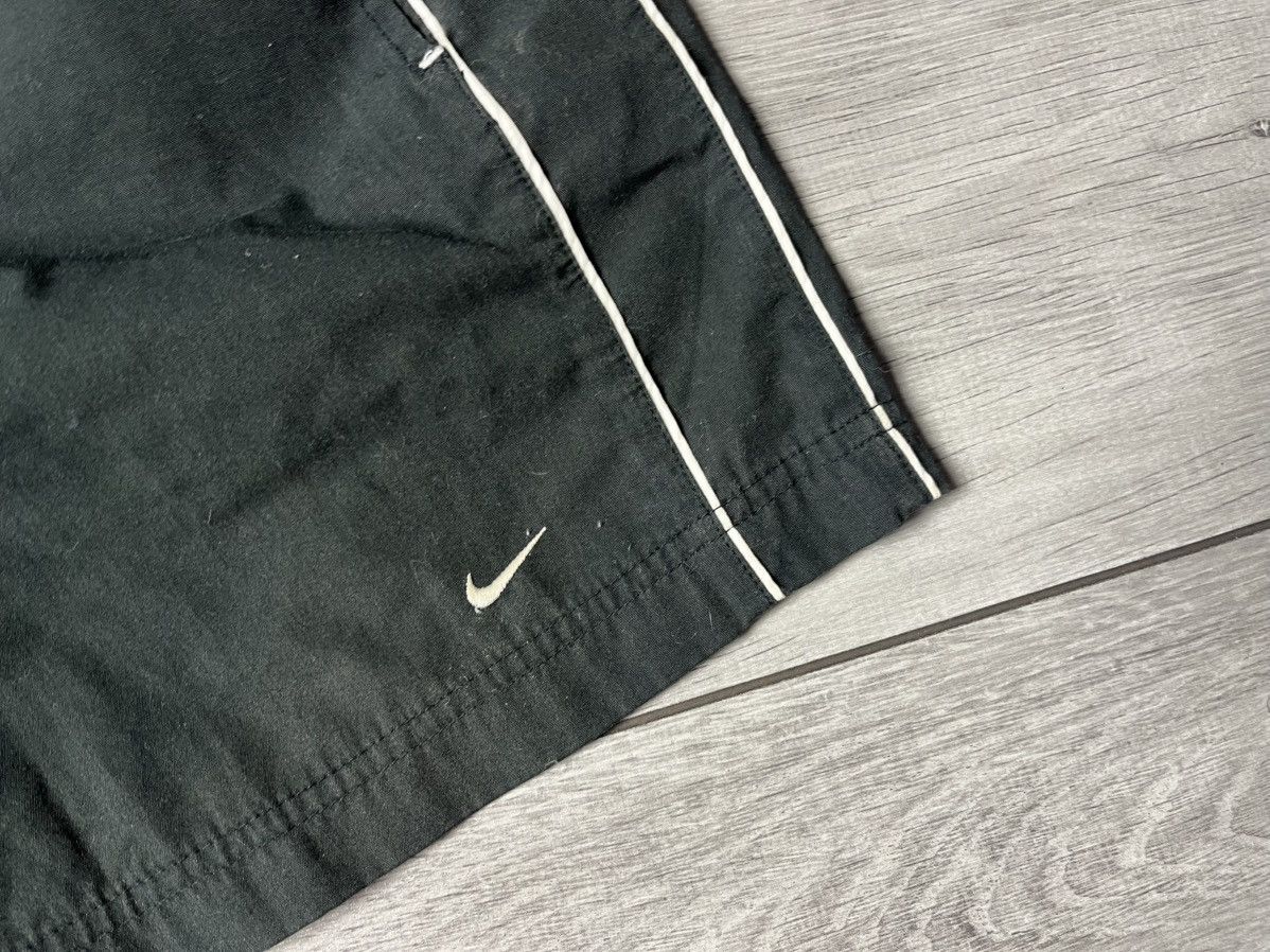 Nike Nike running shorts vintage y2k size Large Size US 34 / EU 50 - 2 Thumbnail