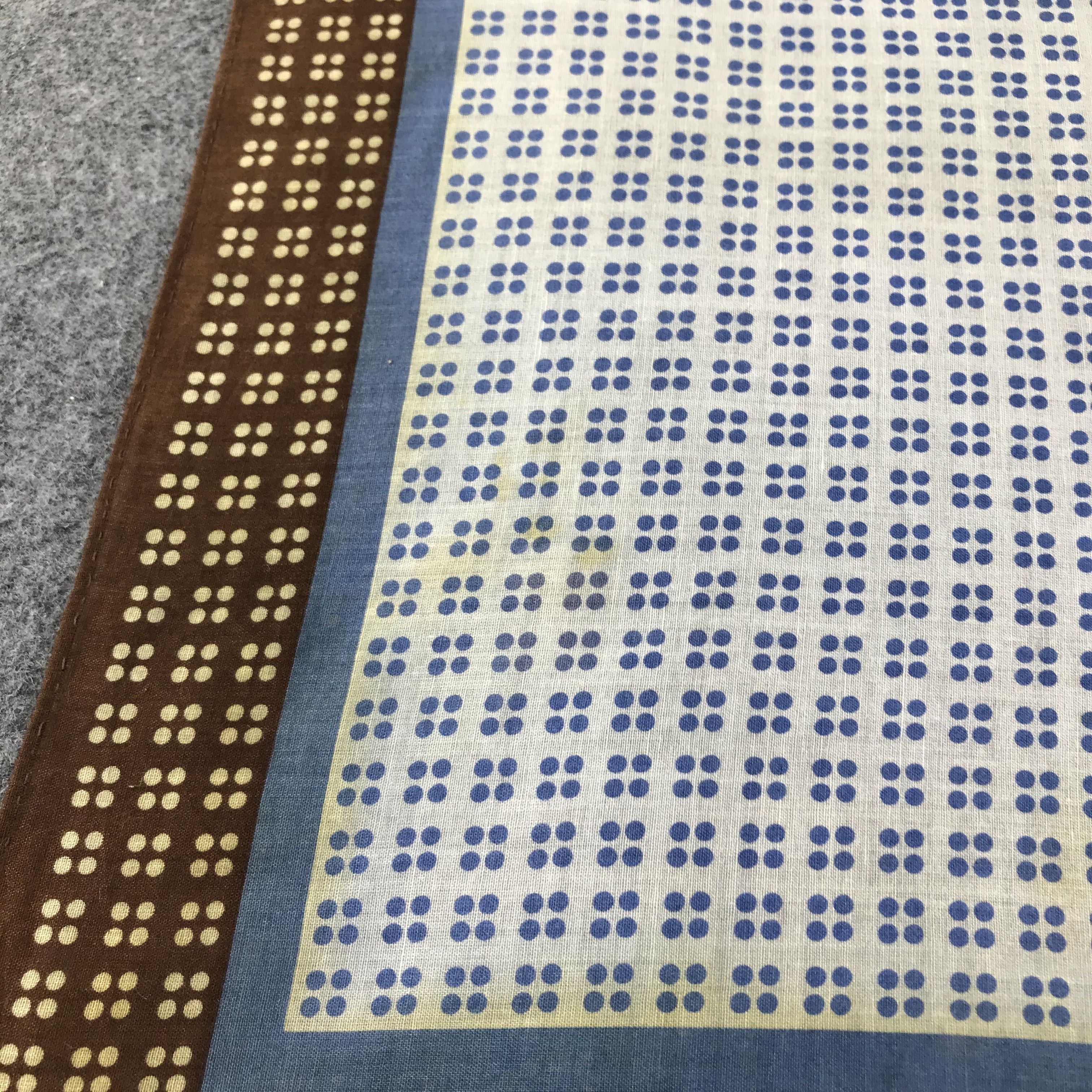 Yves Saint Laurent Yves Saint Laurent Handkerchief Neckerchief Bandana H380 Size ONE SIZE - 6 Thumbnail