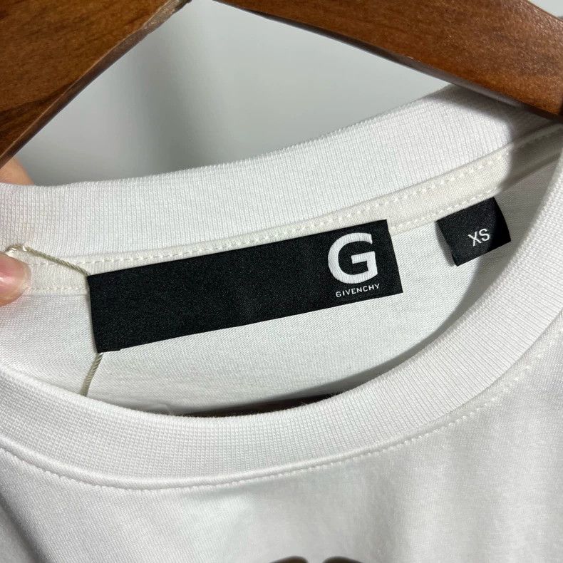 Givenchy Givenchy Letter logo short-sleeve R1163 Size US XS / EU 42 / 0 - 3 Thumbnail