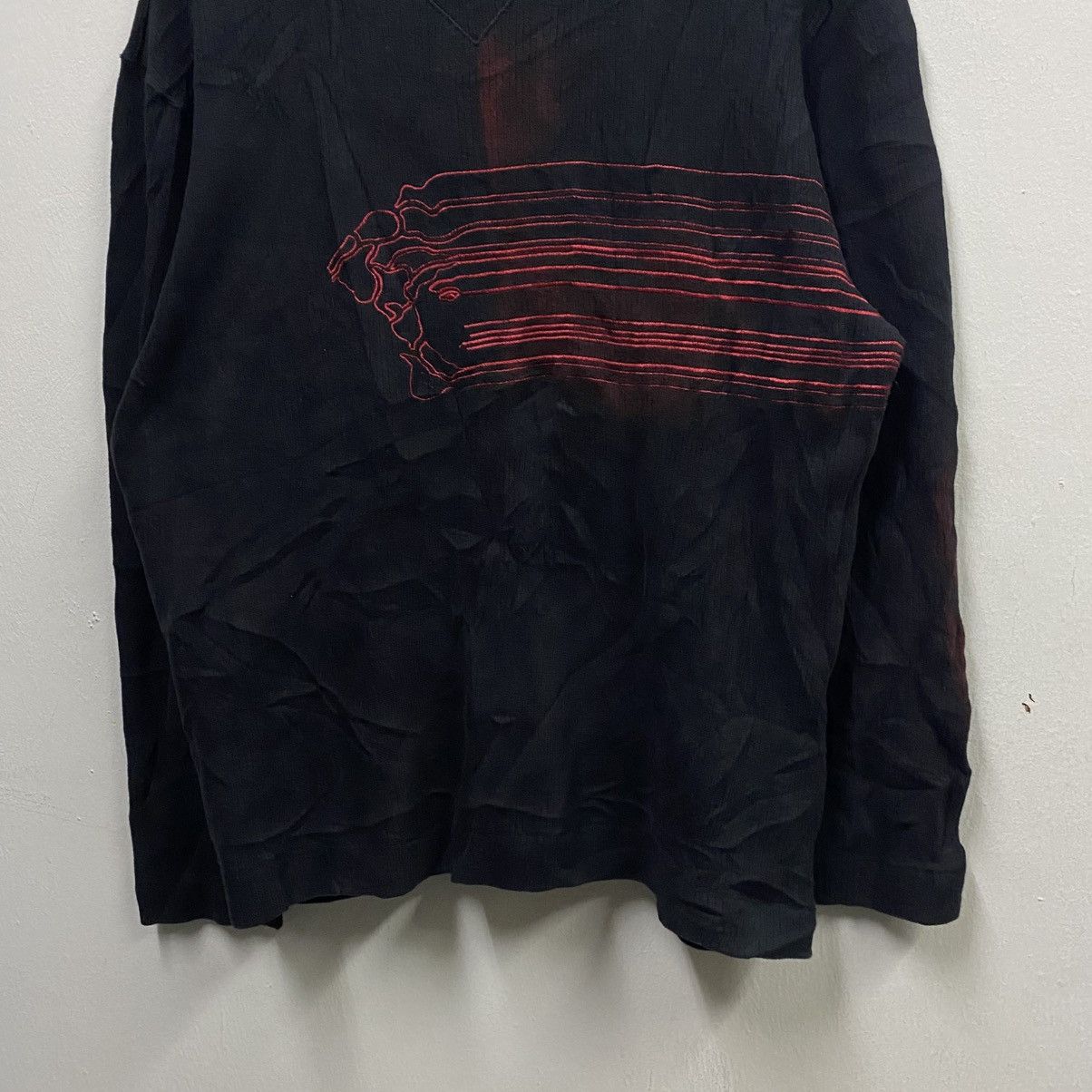 Versace VINTAGE Versace Sport Black Red Medusa Long Sleeve T-Shirt Size US XL / EU 56 / 4 - 4 Thumbnail