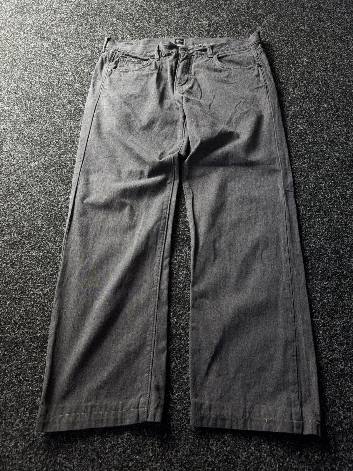 Hugo Boss Luxury Designer Hugo Boss Regular Fit Grey Casual Pants Size US 34 / EU 50 - 1 Thumbnail
