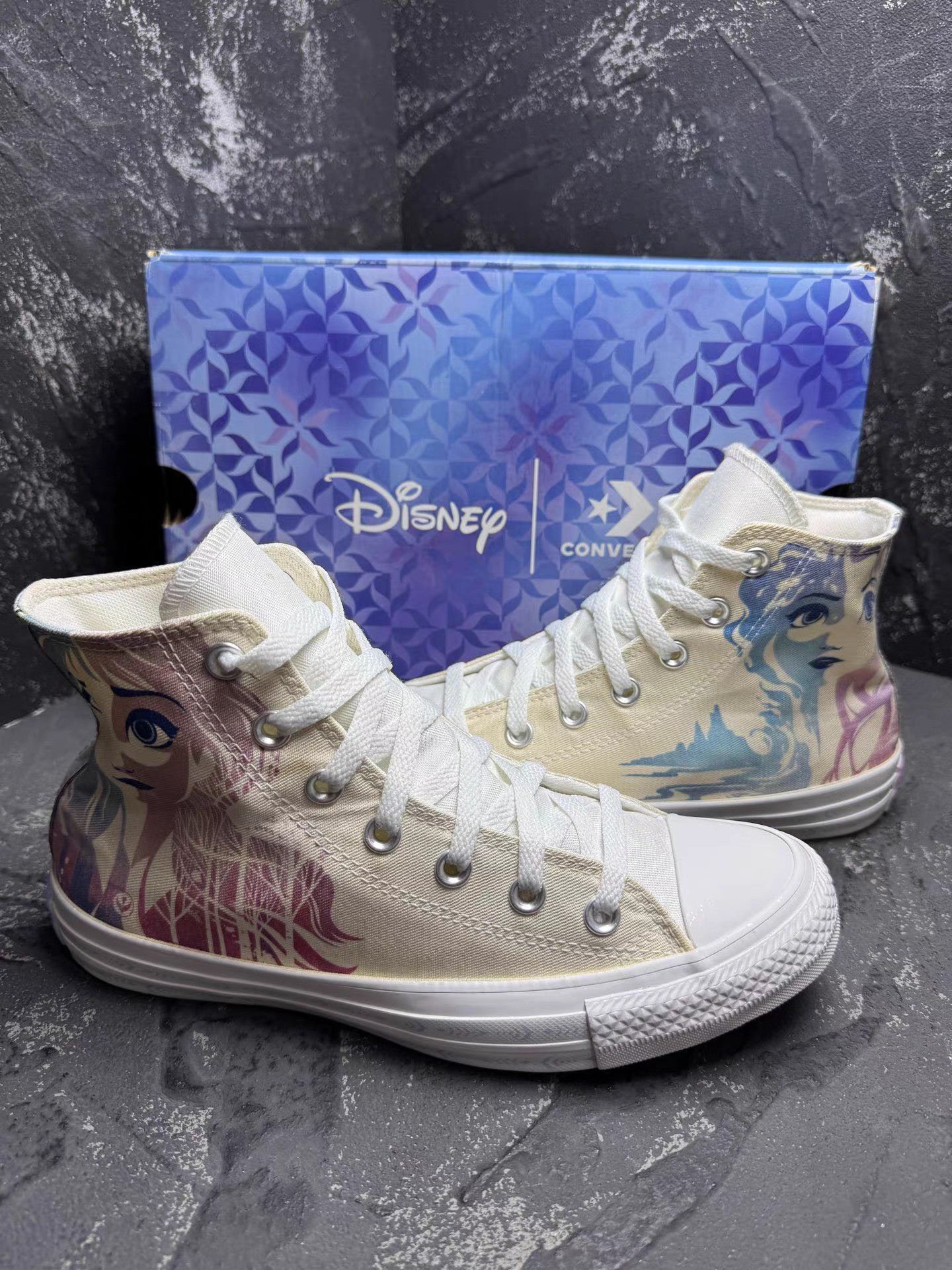 Disney White Canvas SneakersQ10 Size US 9 / IT 39 - 1 Thumbnail