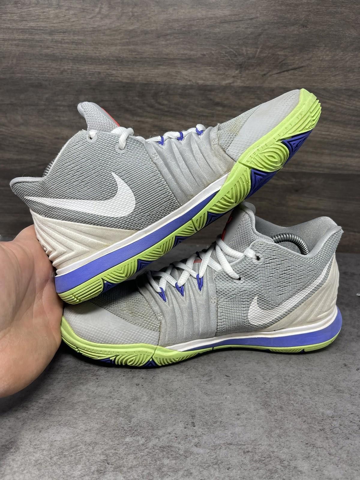 Nike Nike Kyrie 5 Sneakers Kids Size 6Y GS Grey Green AQ2456-099 Size US 6 / EU 39 - 7 Thumbnail