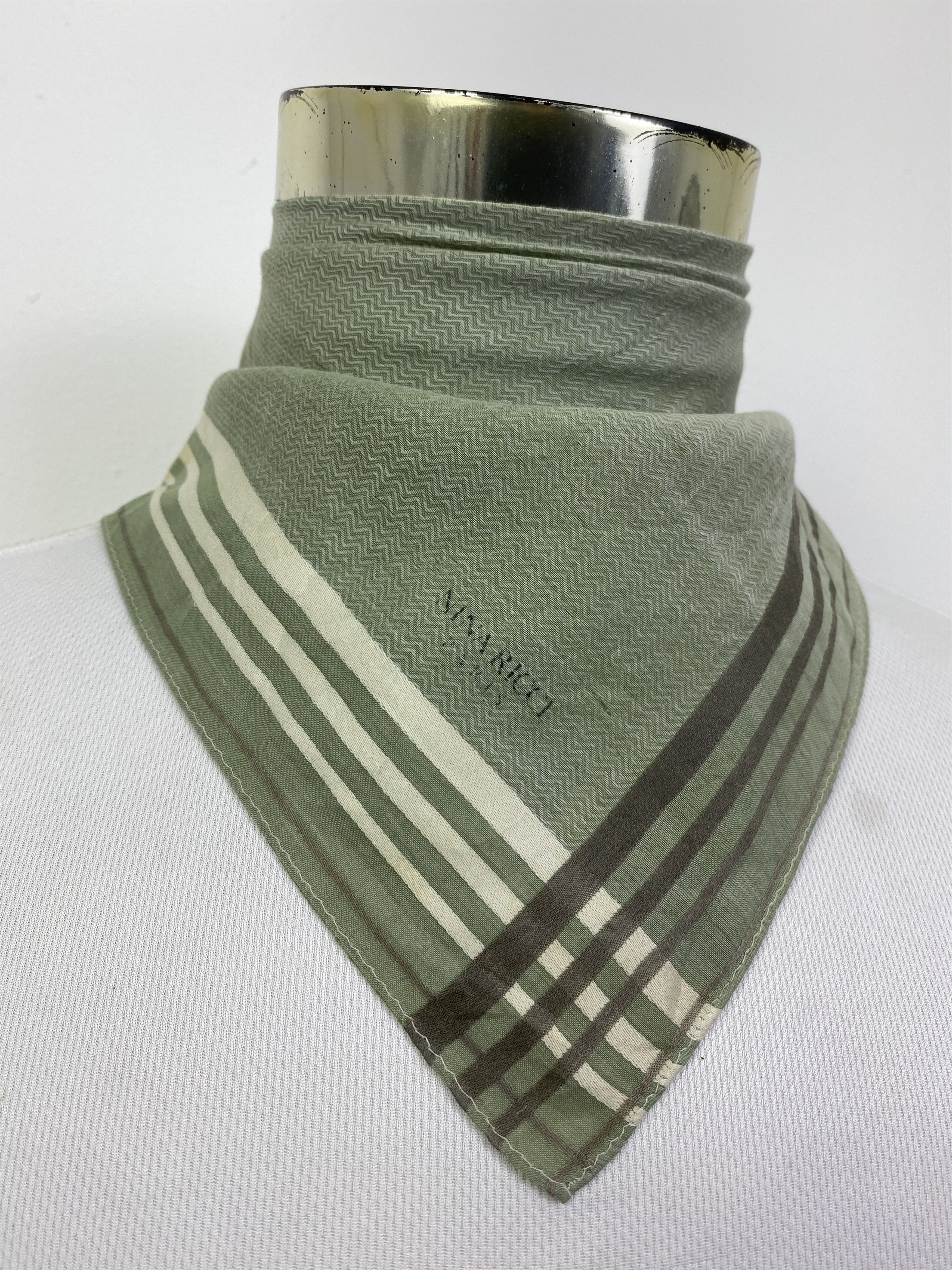 Other Vintage Nina Ricci Handkerchief / Neckerchief HKC1056 Size ONE SIZE - 2 Thumbnail