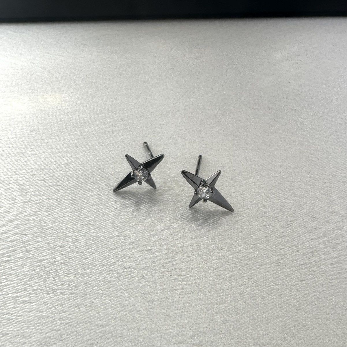 Designer Small Star Stud Earrings for Men Women Unisex Style Size ONE SIZE - 3 Thumbnail