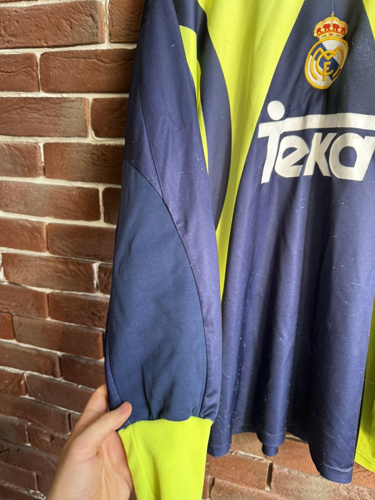 Vintage Rare Vintage 1998/99 Adidas Real Madrid Football Jersey L Size US L / EU 52-54 / 3 - 4 Thumbnail