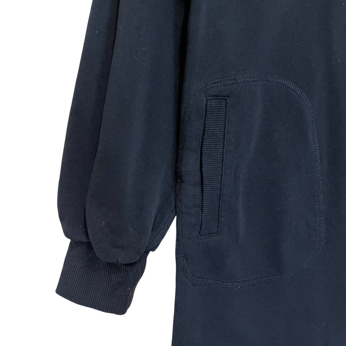 Japanese Brand × Undercover × Uniqlo UNDERCOVER X UNIQLO BIG LOGO LONG SWEATER Size S / US 4 / IT 40 - 7 Thumbnail