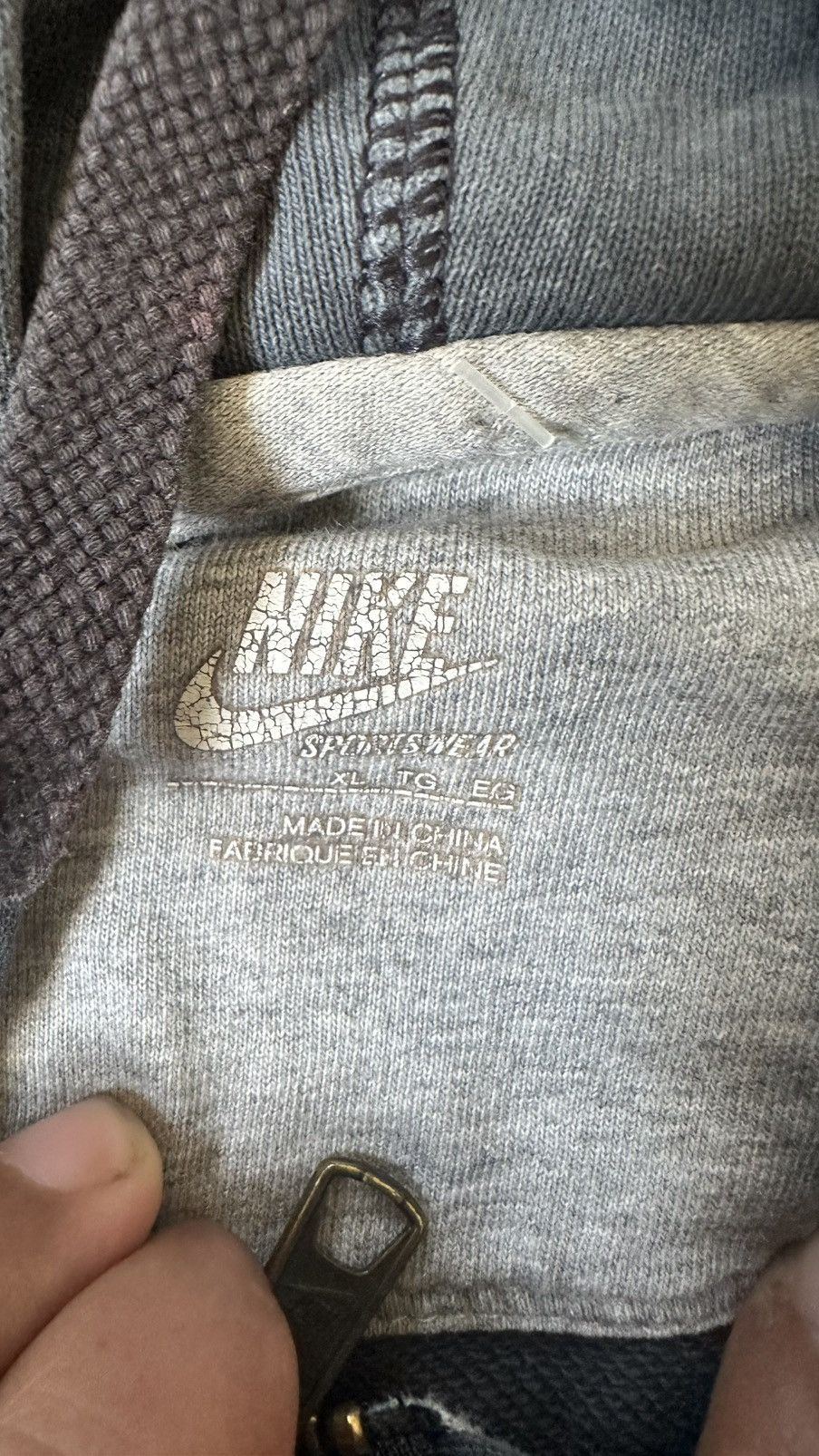 Nike VINTAGE Y2K NIKE HOODIE WELL FADED HOODIE Size US XL / EU 56 / 4 - 9 Thumbnail