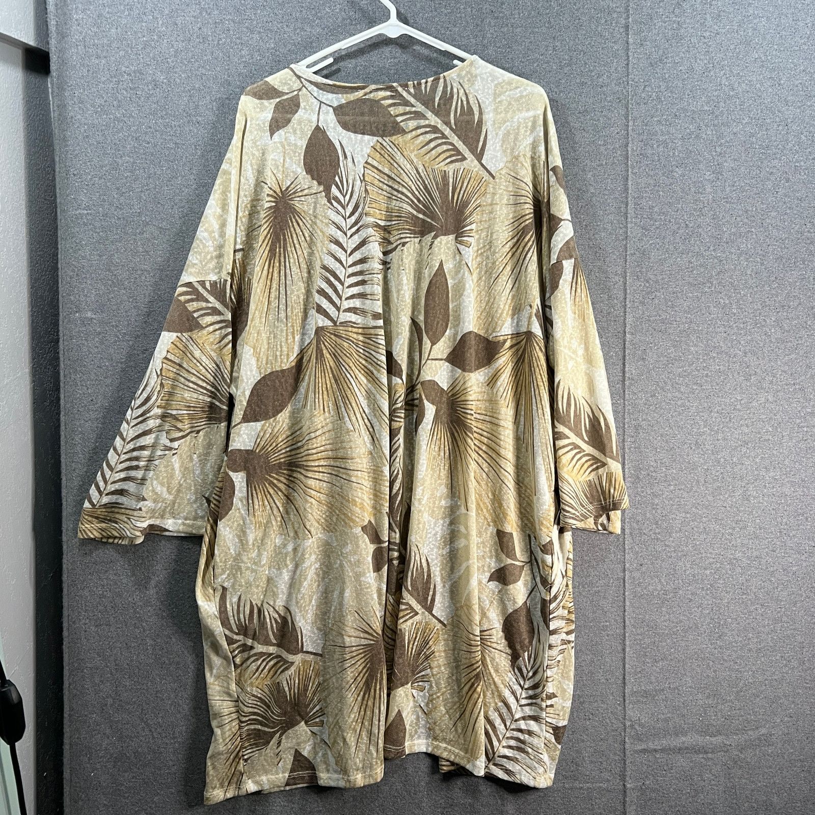 Other Girl With Curves Knit Palm Cardigan Neutral Palm Size 1X Size XL / US 12-14 / IT 48-50 - 2 Thumbnail