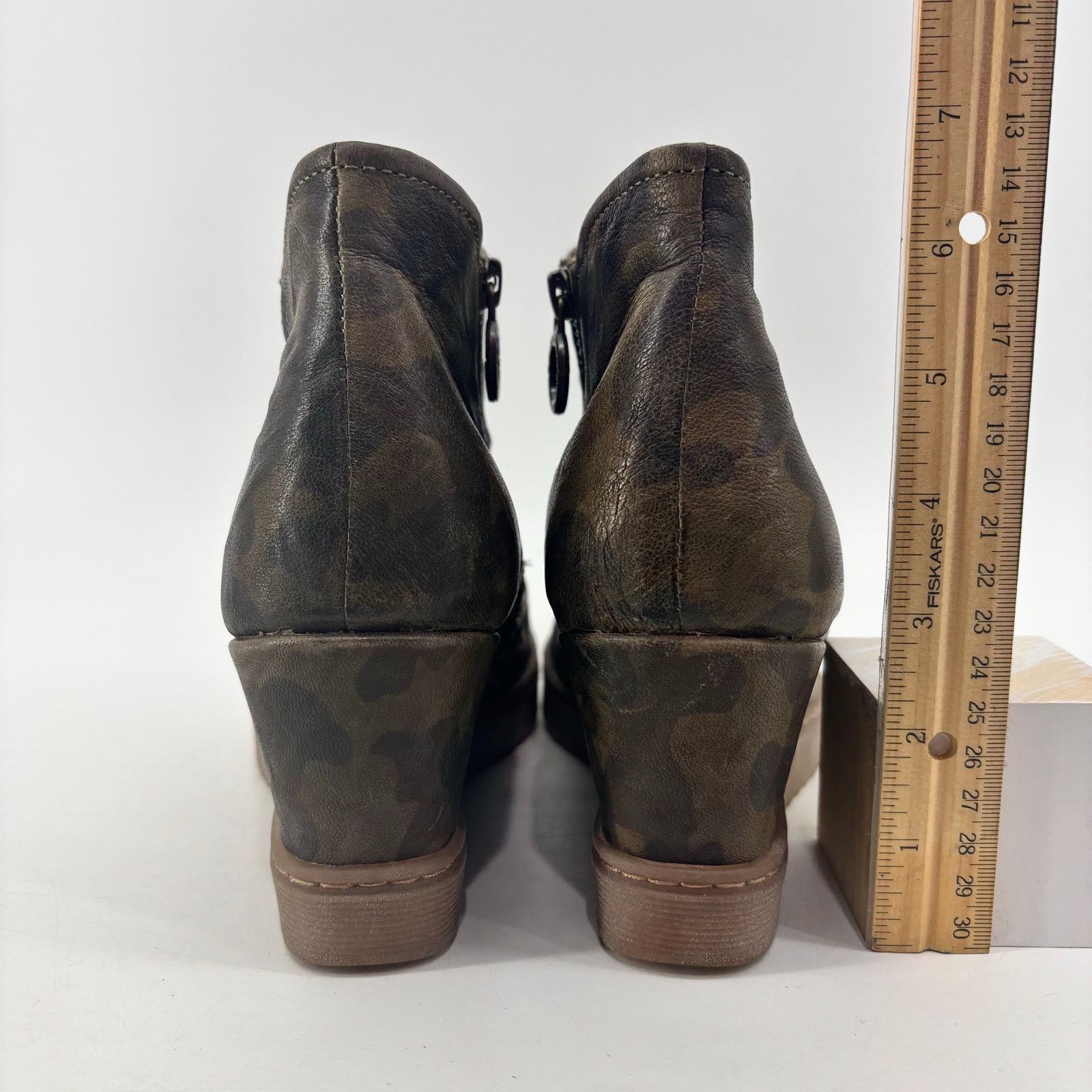 Other Sofft Siri Womens Size 10 Camo Bootie Ankle Boot Green Size US 10 / IT 40 - 10 Thumbnail