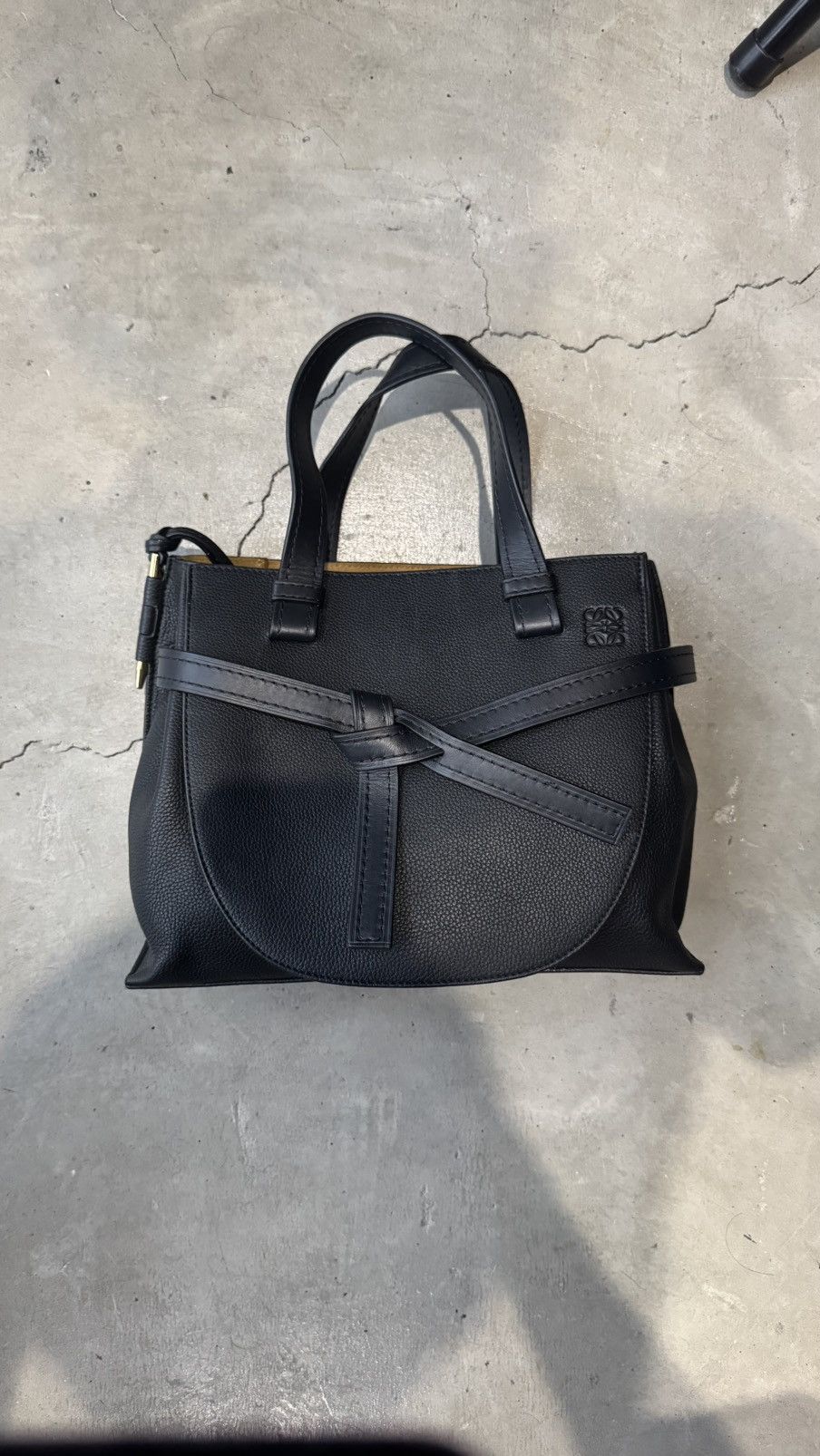 Loewe Loewe Anagram Gate Leather Top Handle Bag Black Size ONE SIZE - 1 Thumbnail