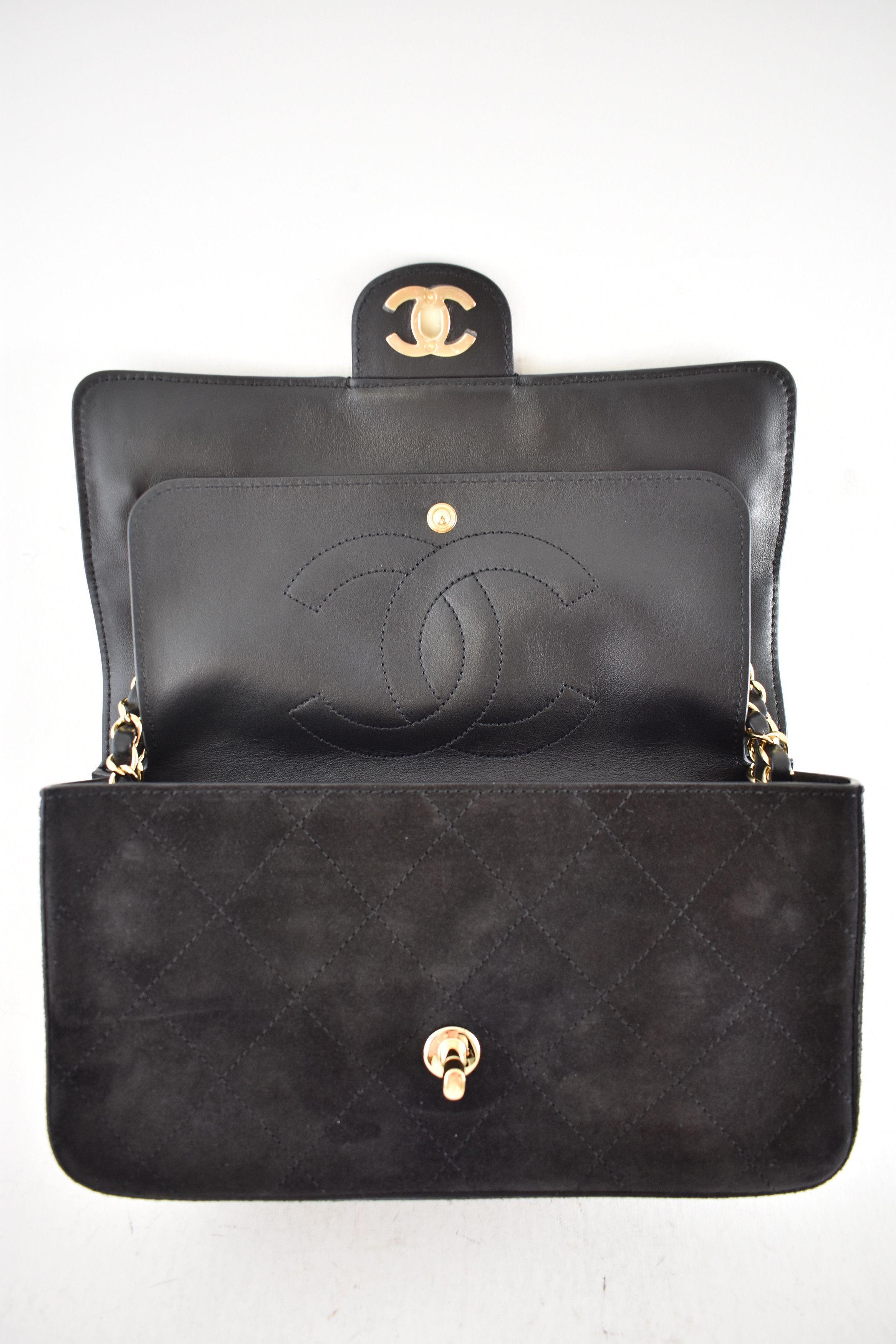 Chanel 26S Maxi Souplissimo Small Medium Suede CC Logo Flap Bag Size ONE SIZE - 13 Thumbnail