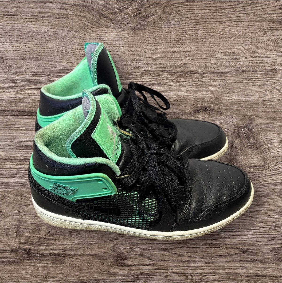 Other Air Jordan 1 Retro 89 Men High Top Sneakers Black Green 10 Size US 10 / EU 43 - 2 Thumbnail