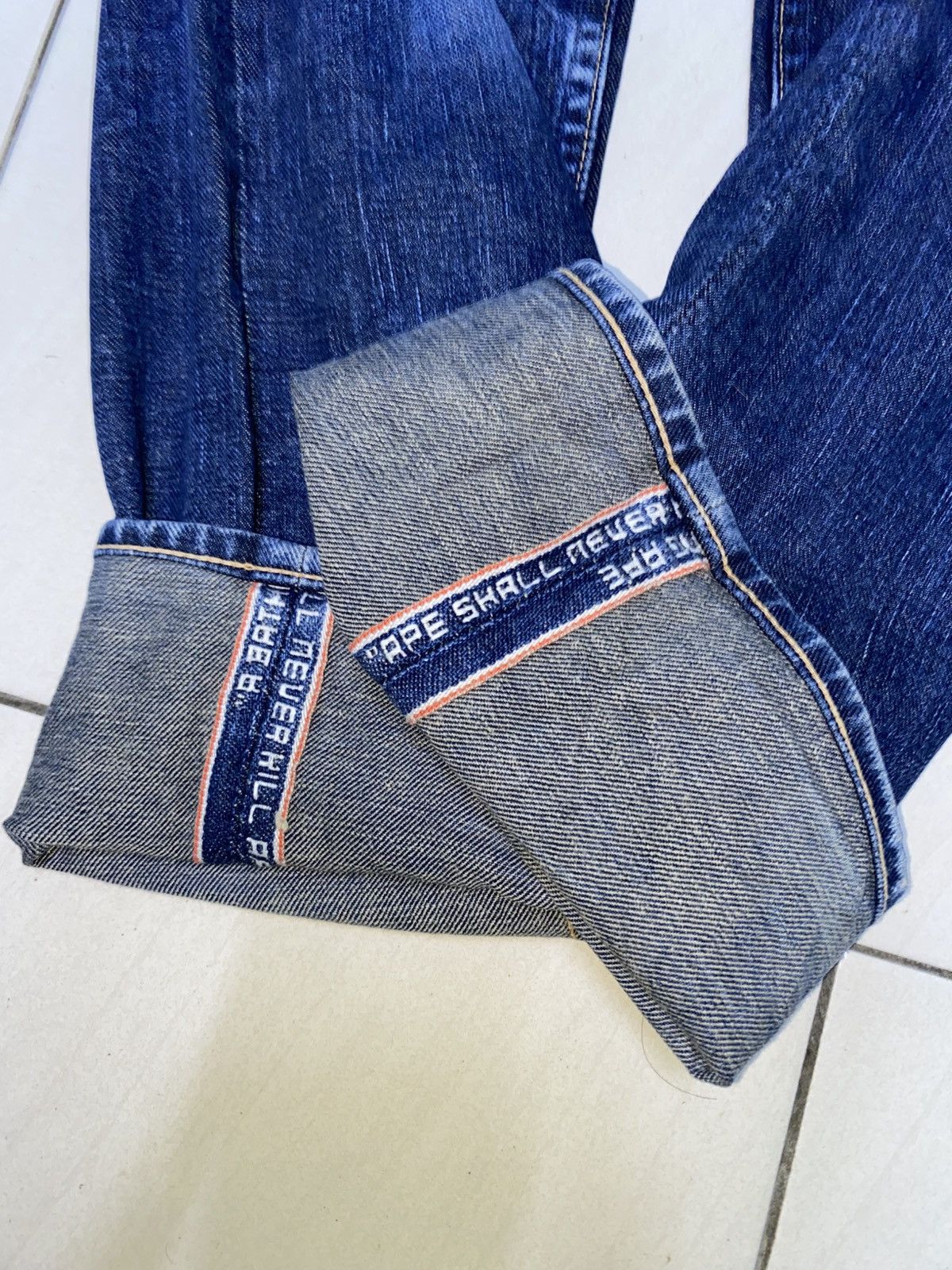 Bape × Vintage Archive Piece A Bathing Ape Selvedge Red Line Jeans Size US 30 / EU 46 - 5 Thumbnail
