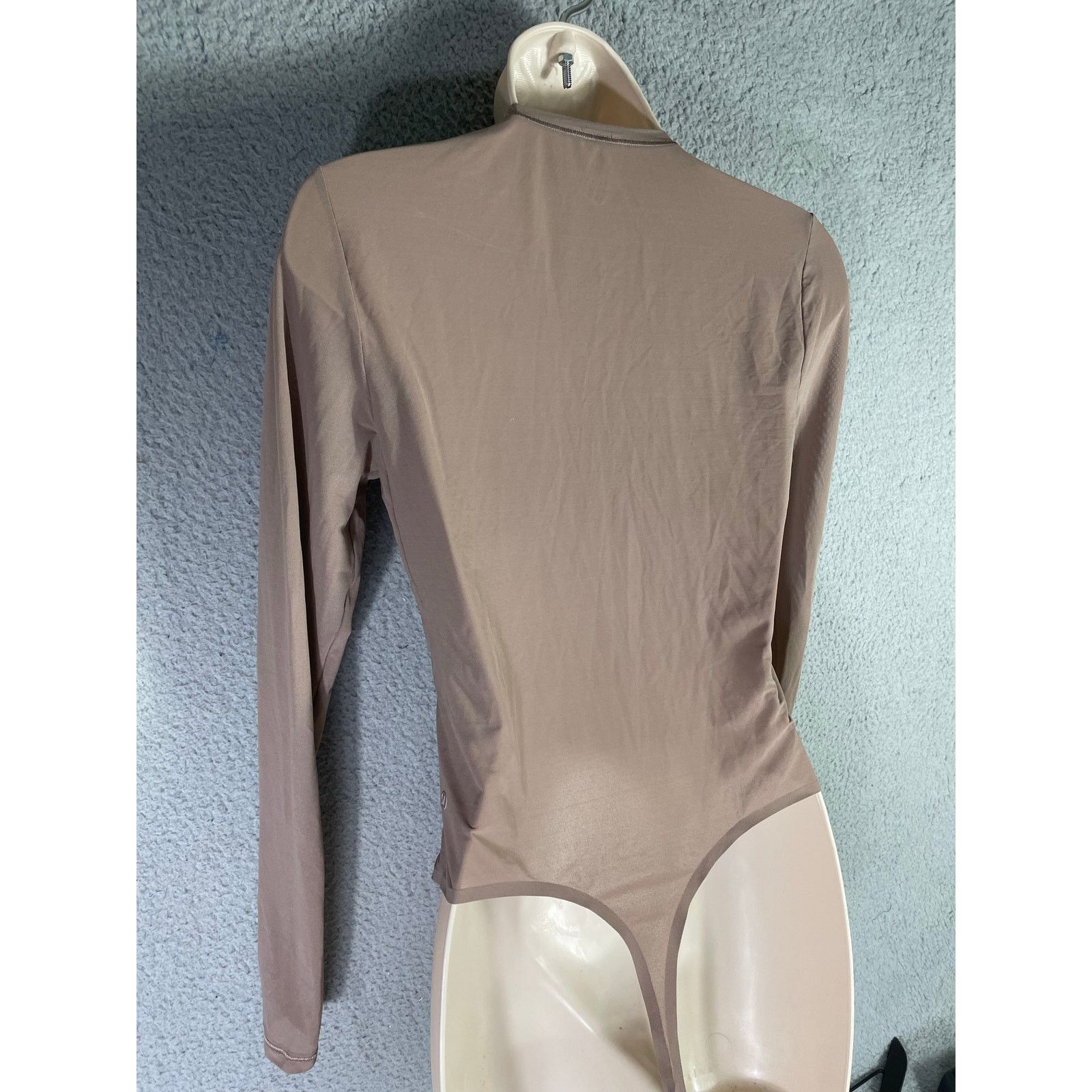 Lululemon Lululemon Long Sleeve Bodysuit Beige Womens Large Set of 2 Size L / US 10 / IT 46 - 7 Thumbnail