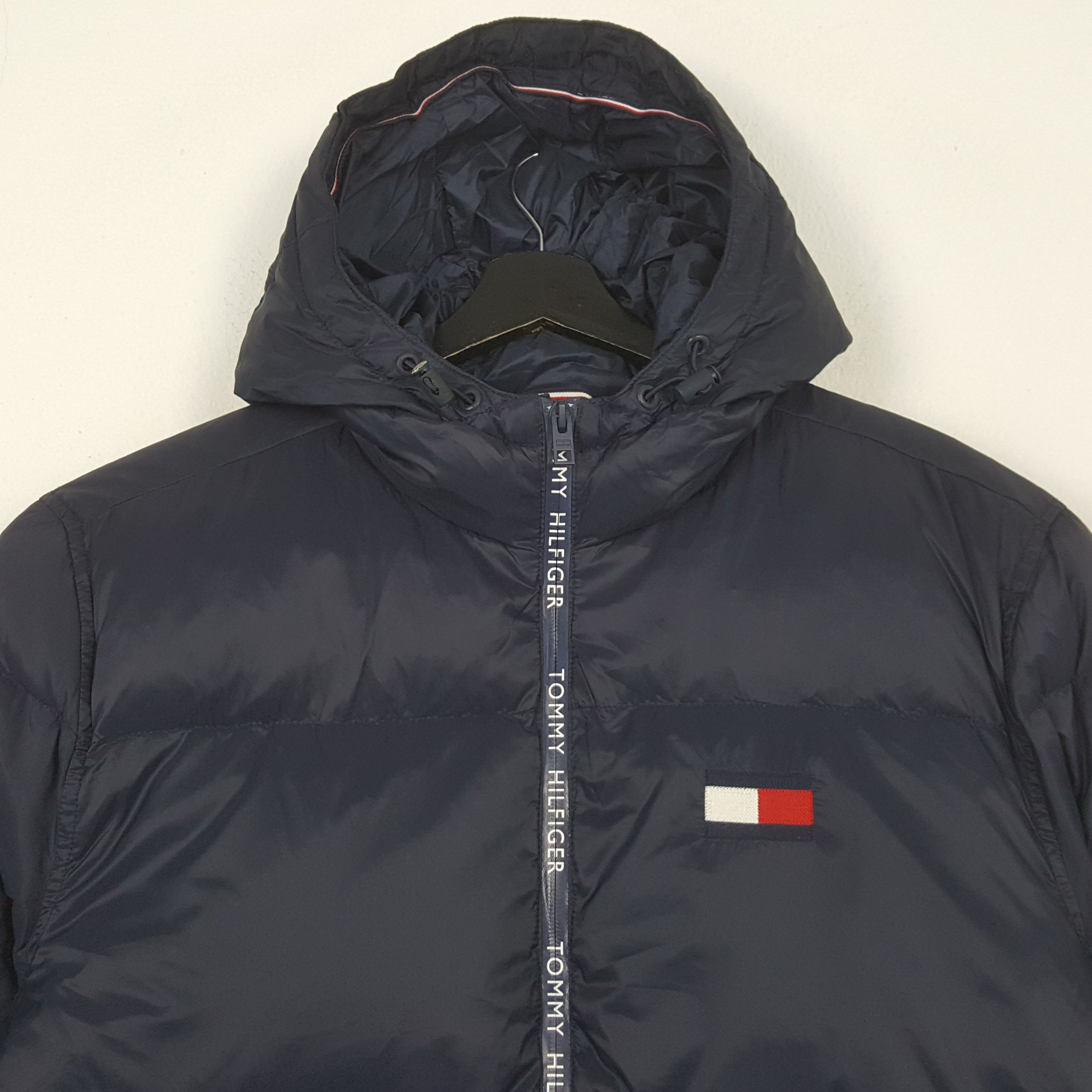 Tommy Hilfiger Tommy Hilfiger Puffer Jacket Winter Style RR24 Size US XL / EU 56 / 4 - 2 Thumbnail