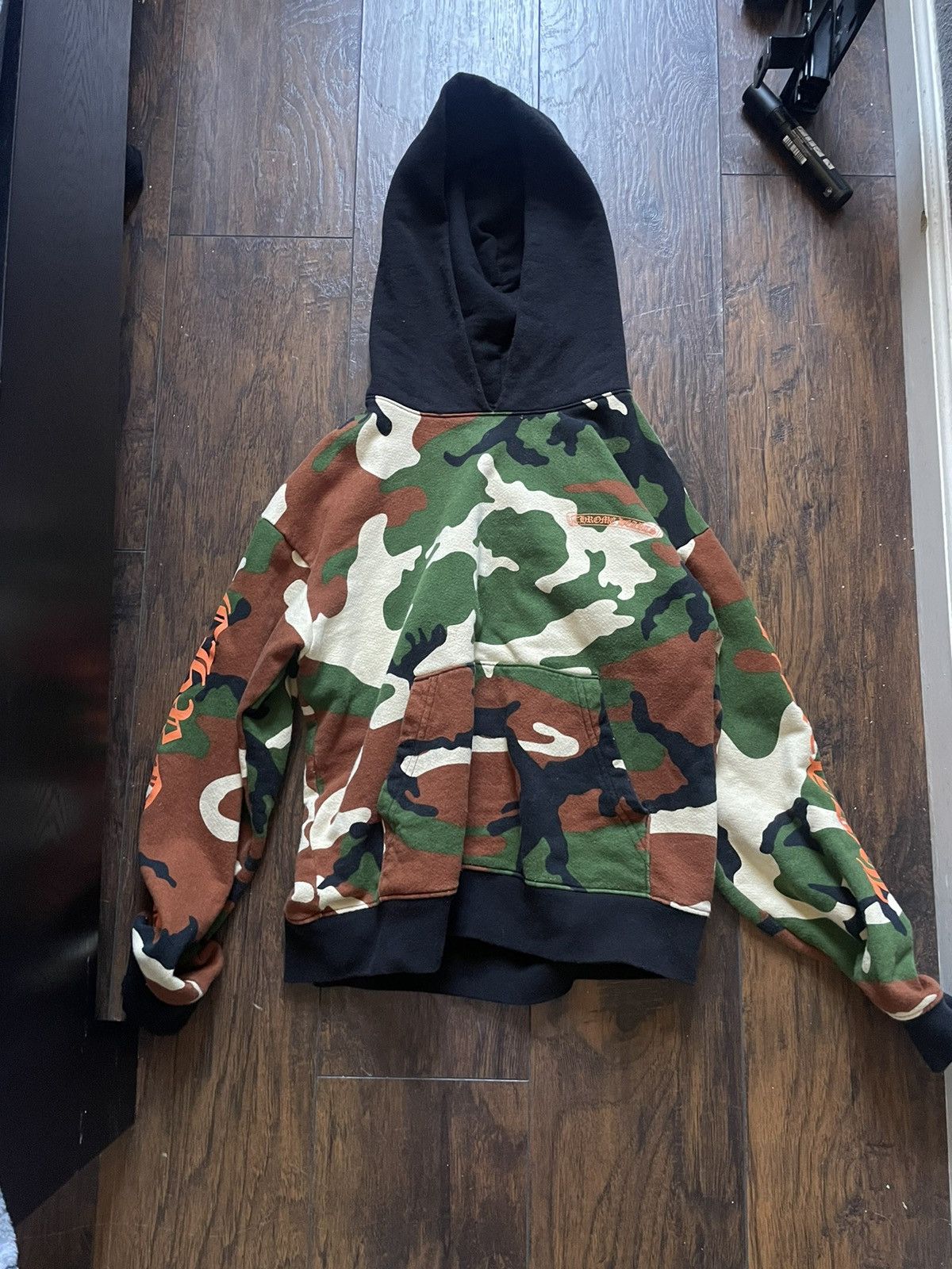 Chrome Hearts Caution