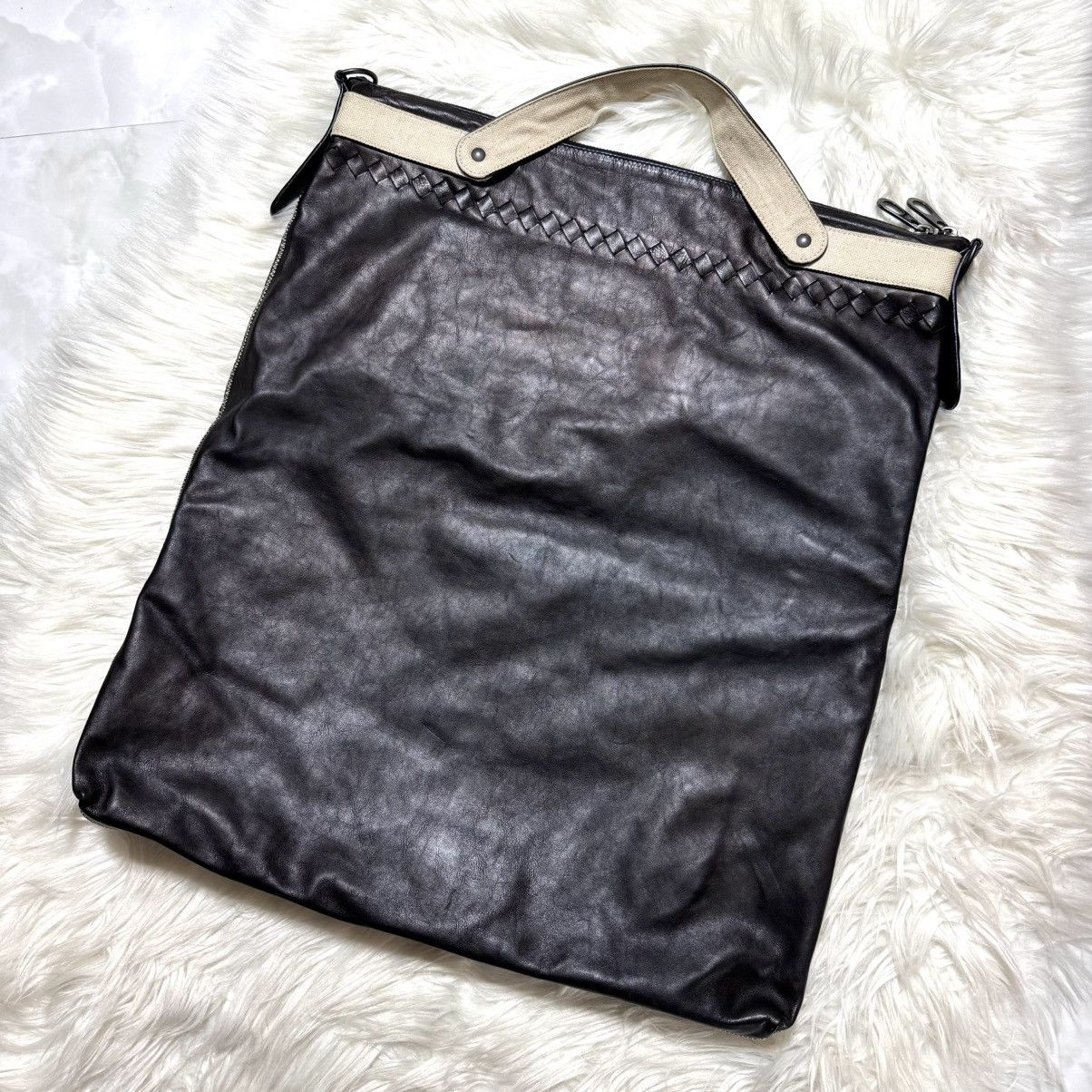 Bottega Veneta runway, Bottega Veneta mesh leather shoulder clutch bag Size ONE SIZE - 10 Thumbnail