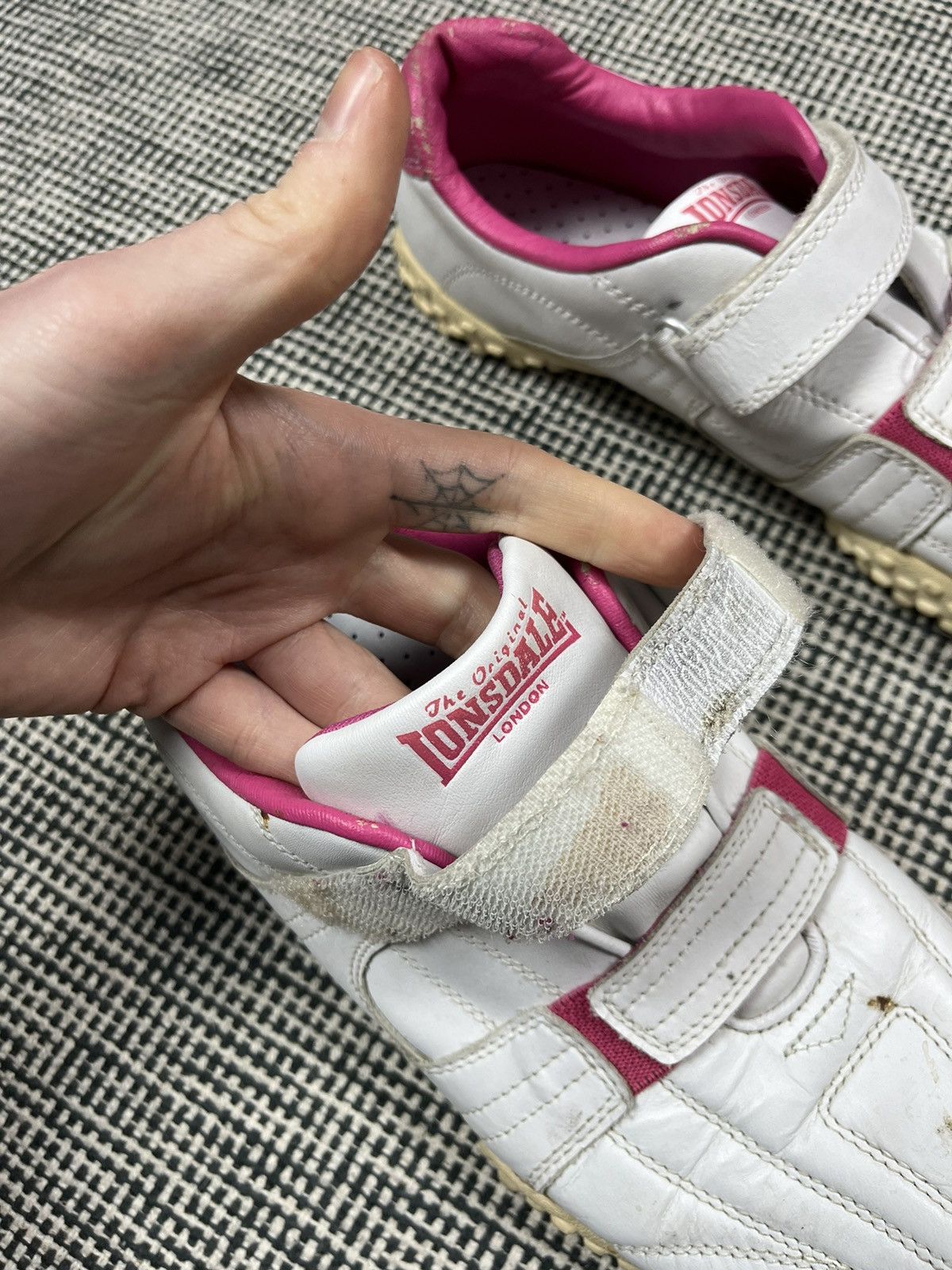 Other Vintage y2k lonsdale Velcro strap like puma mostro sneakers Size US 8.5 / EU 41-42 - 8 Thumbnail