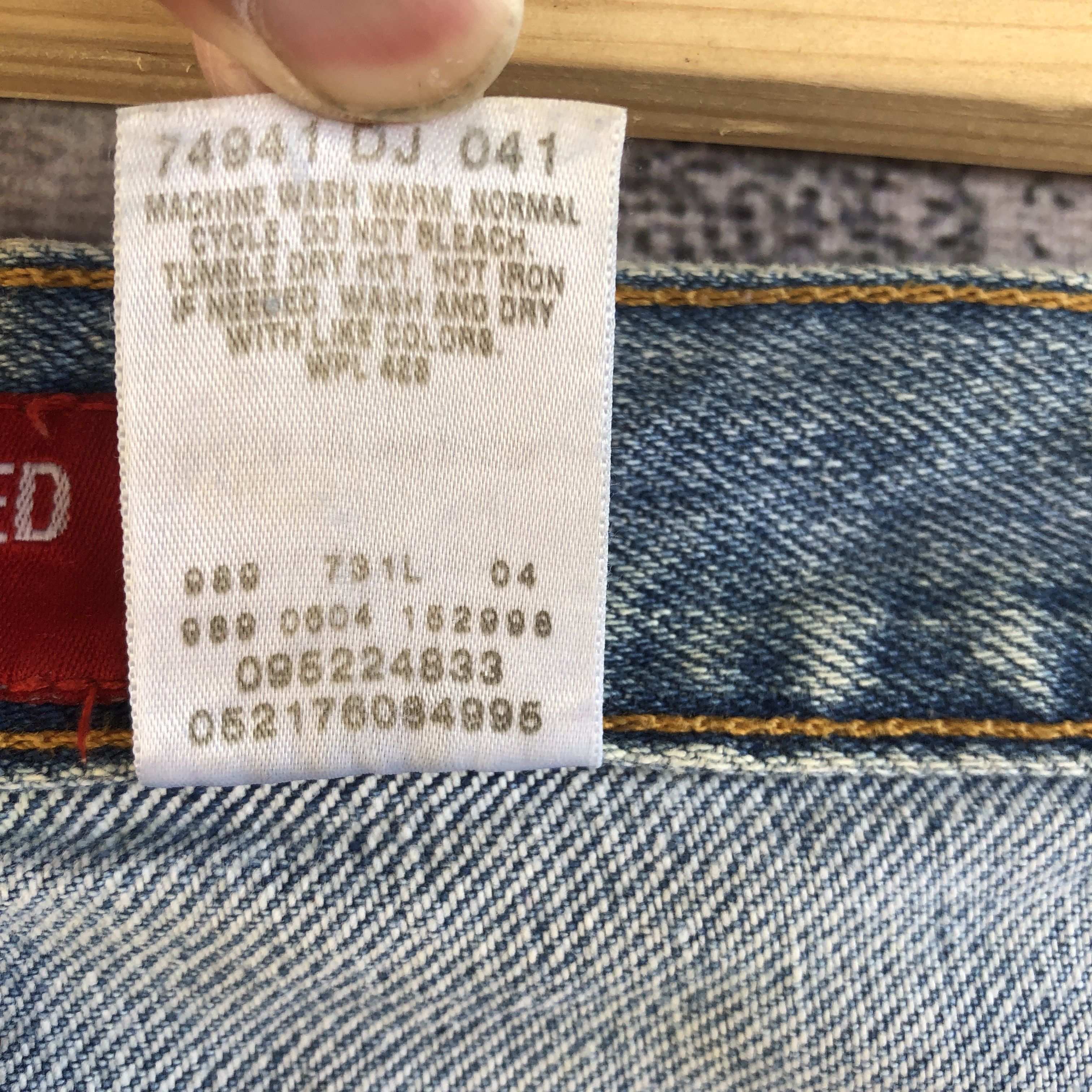 Levi's Vintage Y2K Levis Mom Faded Jeans Levi's 550 Tapered Denim Size US 40 / EU 56 - 10 Thumbnail