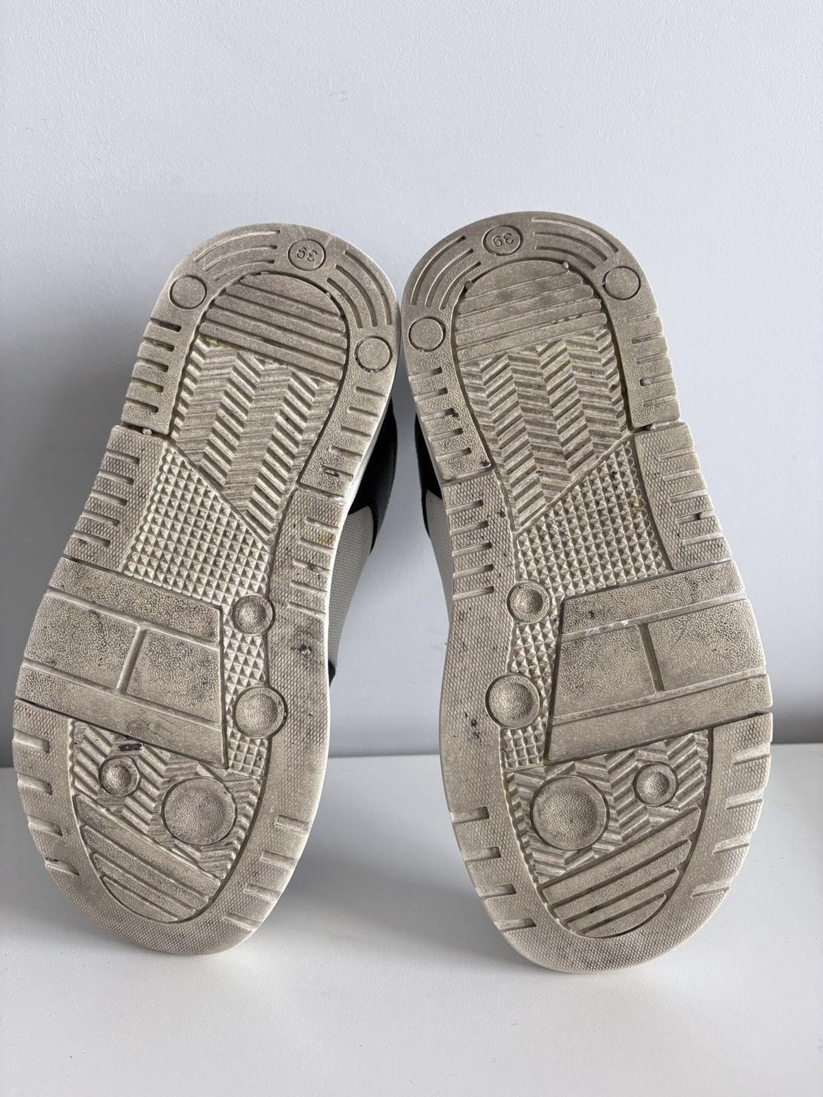Tommy Hilfiger Tommy Hilfiger TJW Skate Sneaker white size 39 women's Size US 9 / IT 39 - 9 Thumbnail
