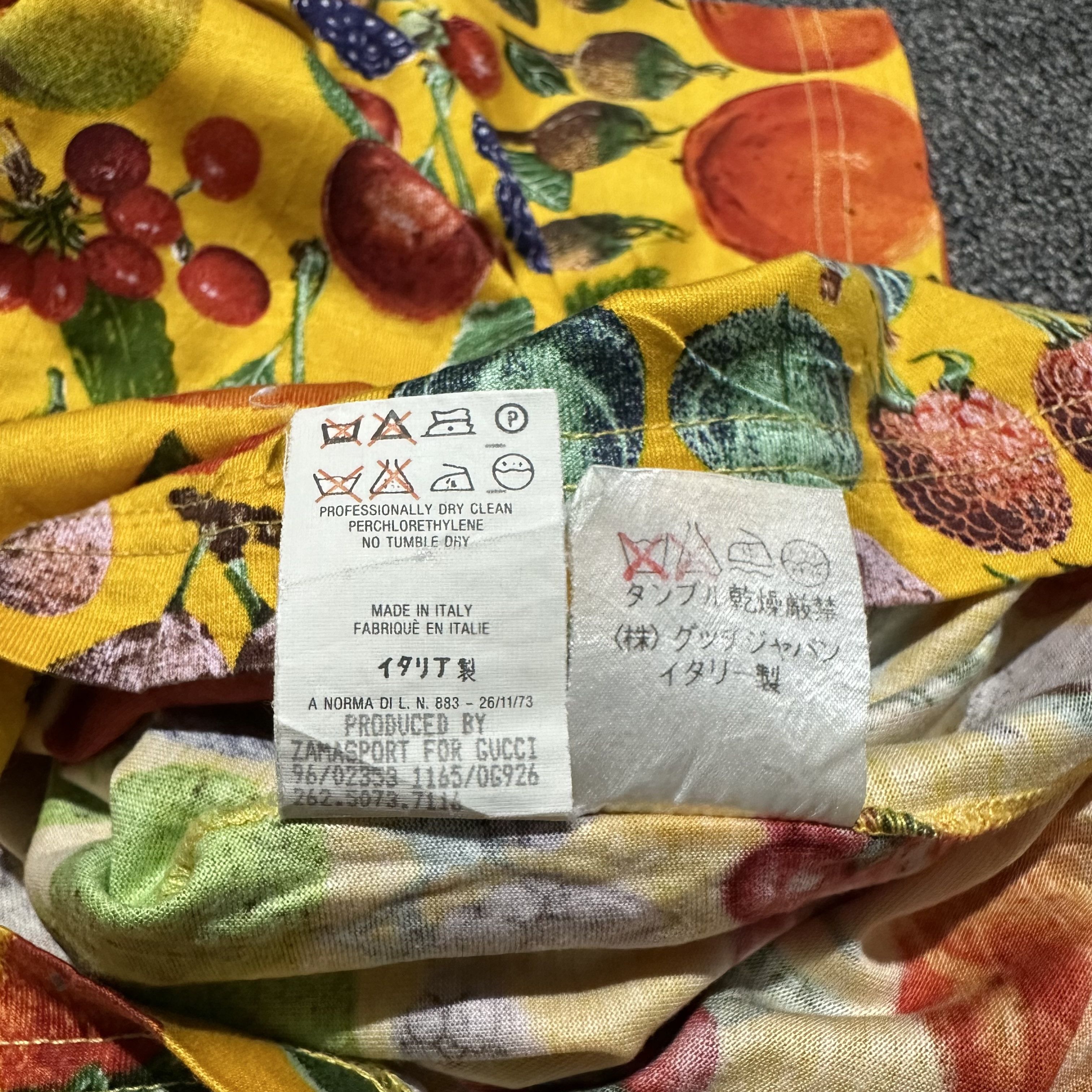 Gucci Vintage Gucci Tom Ford 1996 Fruit Tee Size US M / EU 48-50 / 2 - 6 Thumbnail
