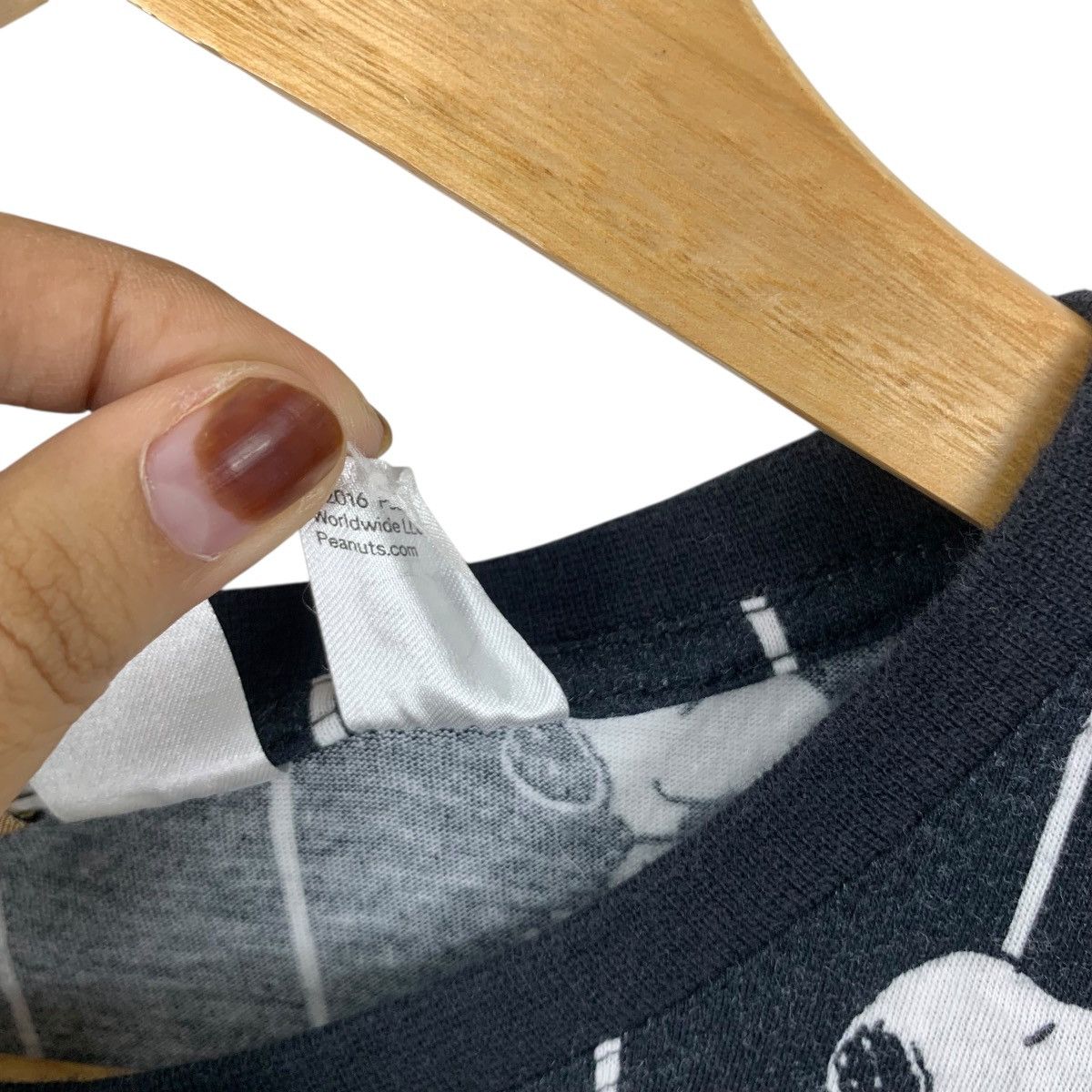H&M SNOOPY x H&M DIVIDED Collection AOP Peanuts Tee Shirt Top Size S / US 4 / IT 40 - 8 Thumbnail