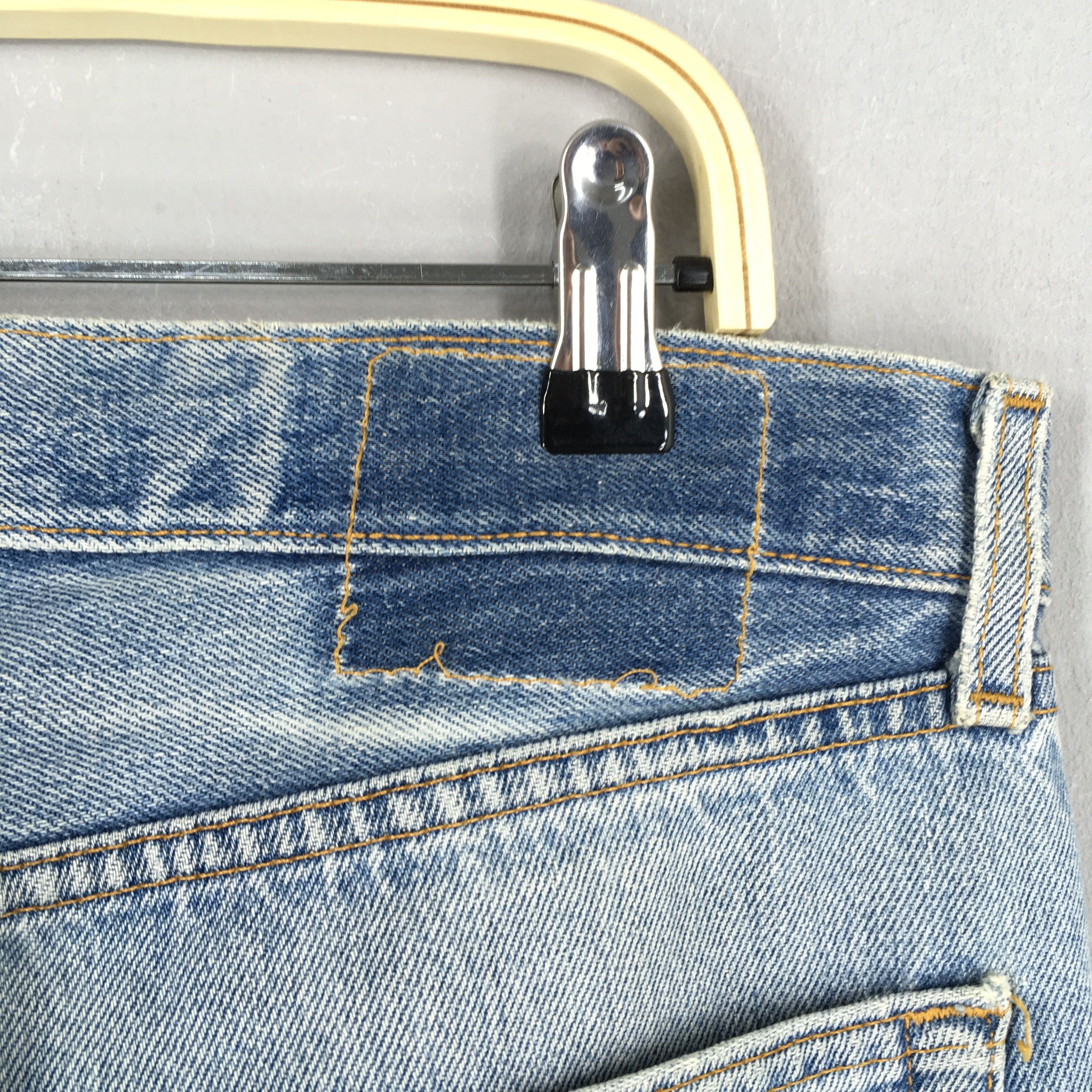 Levi's Size 31x33 Vintage 90s Levi's 501 Faded Blue Jeans S654 Size US 31 - 11 Thumbnail