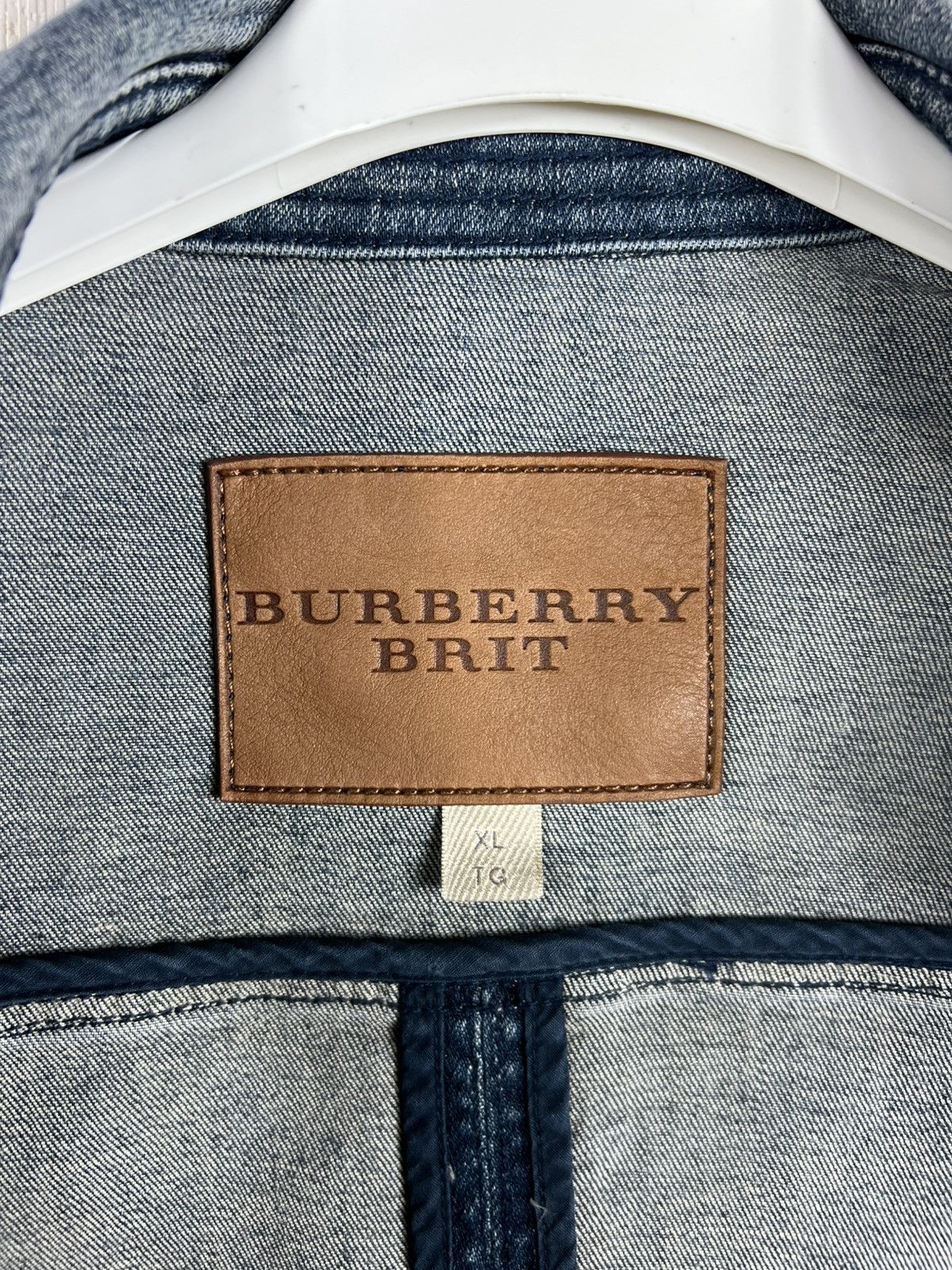 Burberry Burberry Brit denim jacket jeans old money luxury washed Size XL / US 12-14 / IT 48-50 - 20 Thumbnail