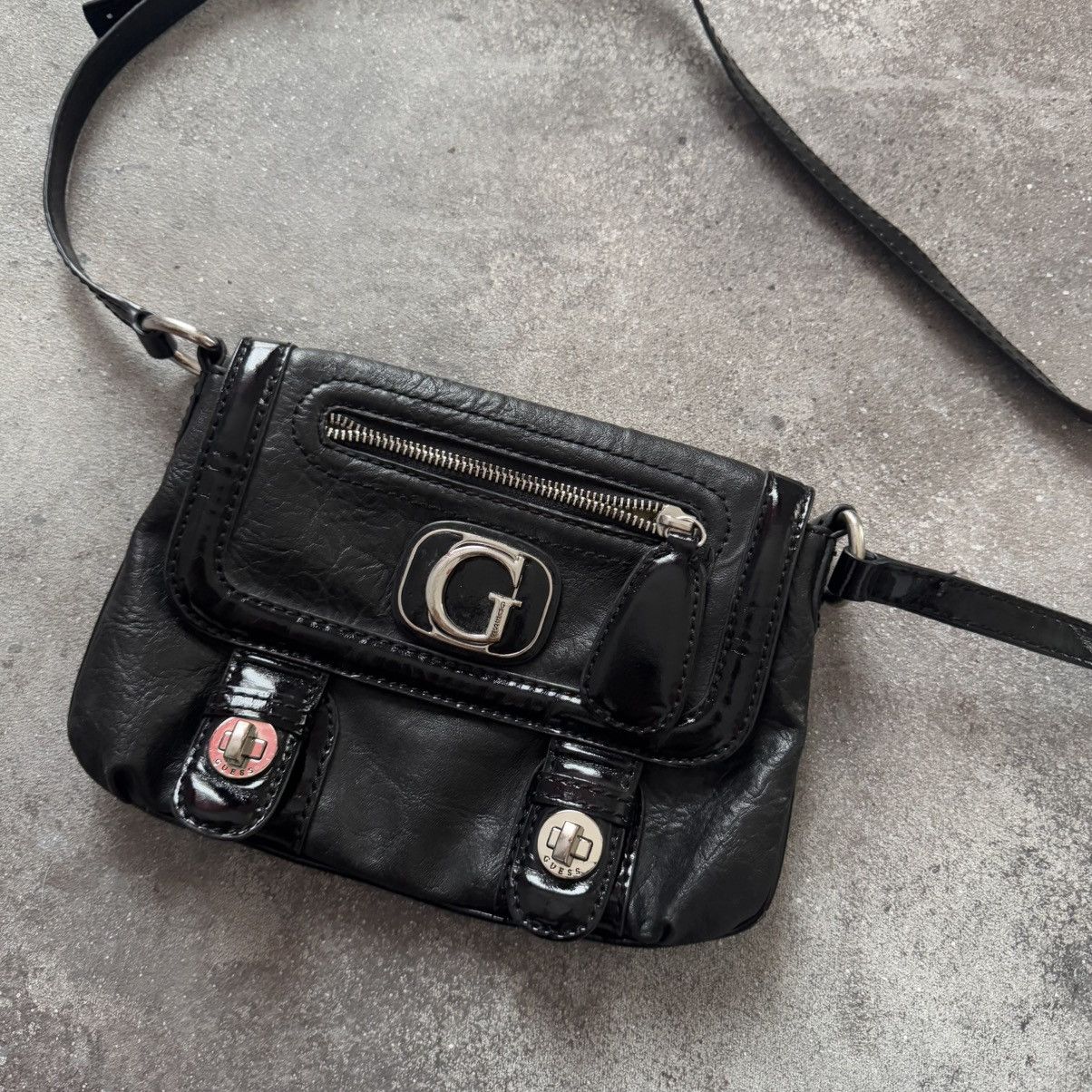 Guess × Japanese Brand × Vintage Guess Vintage Y2K Sexy Glam Crossbody Bag Size ONE SIZE - 3 Thumbnail
