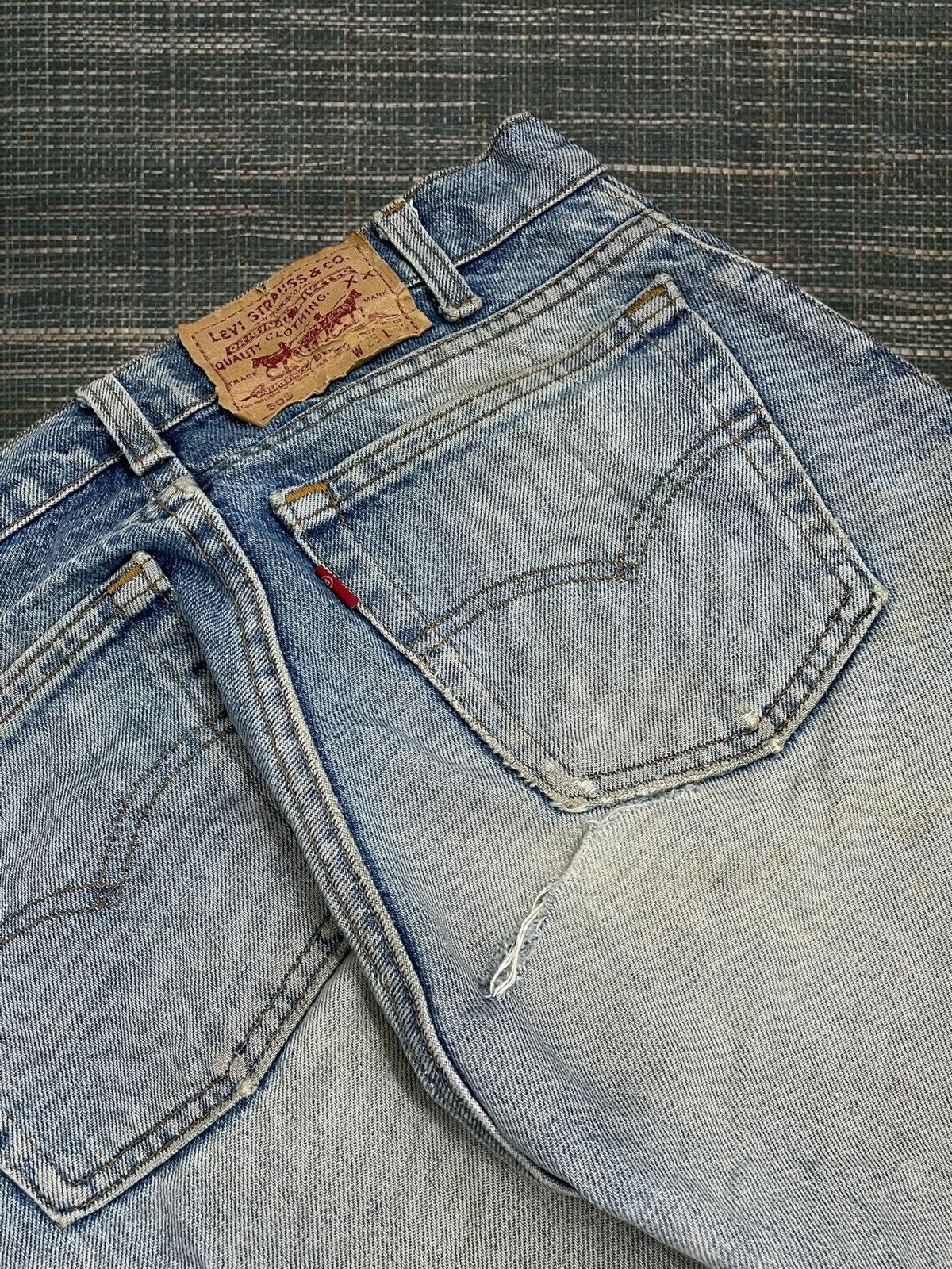 Levi's Vintage Clothing Vintage 1990s Original Designer Levis 505 Distressed Denim Size US 26 / EU 42 - 15 Thumbnail