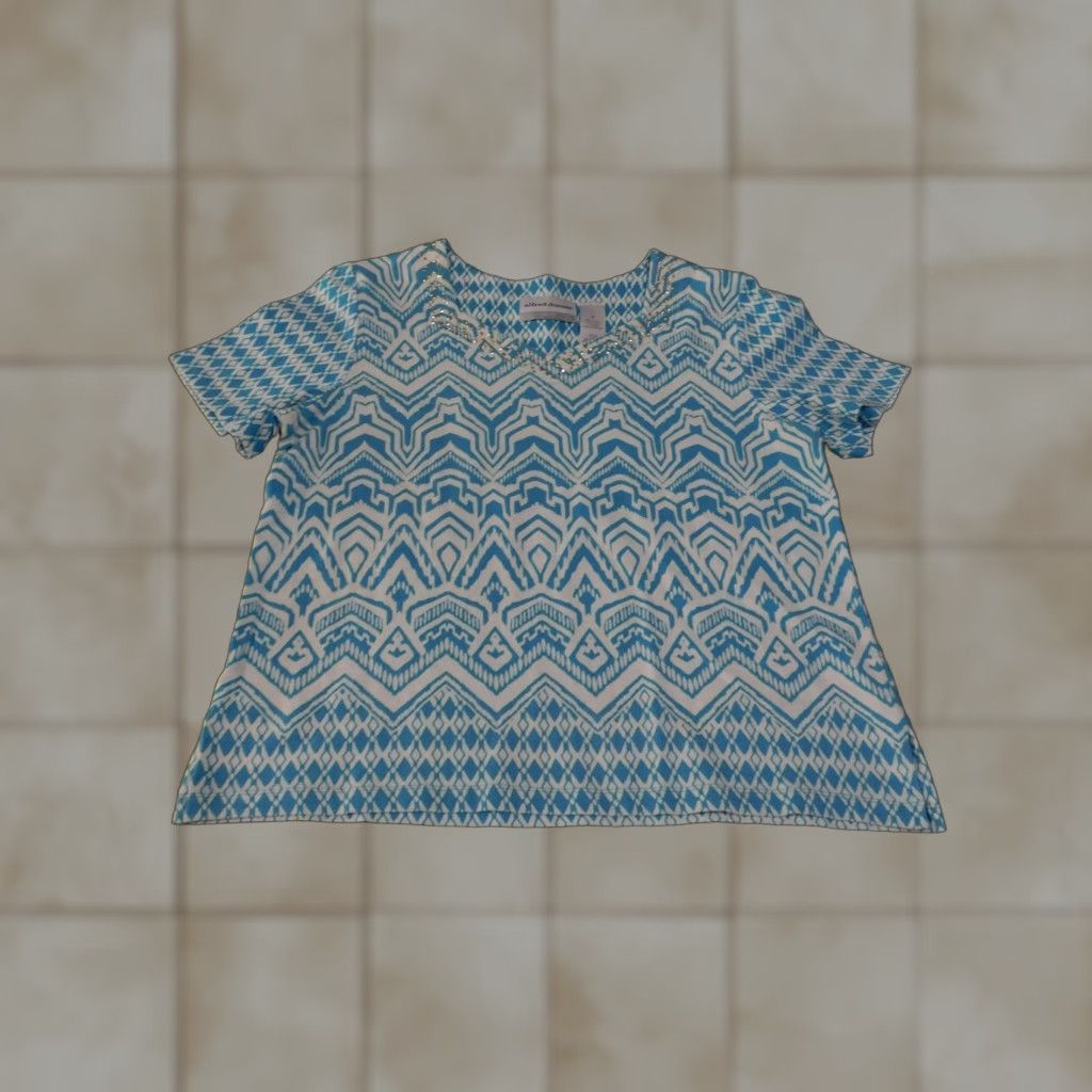 Vintage Alfred Dunner Shirt Womens Petite Small Blue Geometric Short Sleeve Embellished Beaded Top V-Neck Cotton Spandex Regular Fit, Bohemian Modern Size S / US 4 / IT 40 - 1 Thumbnail