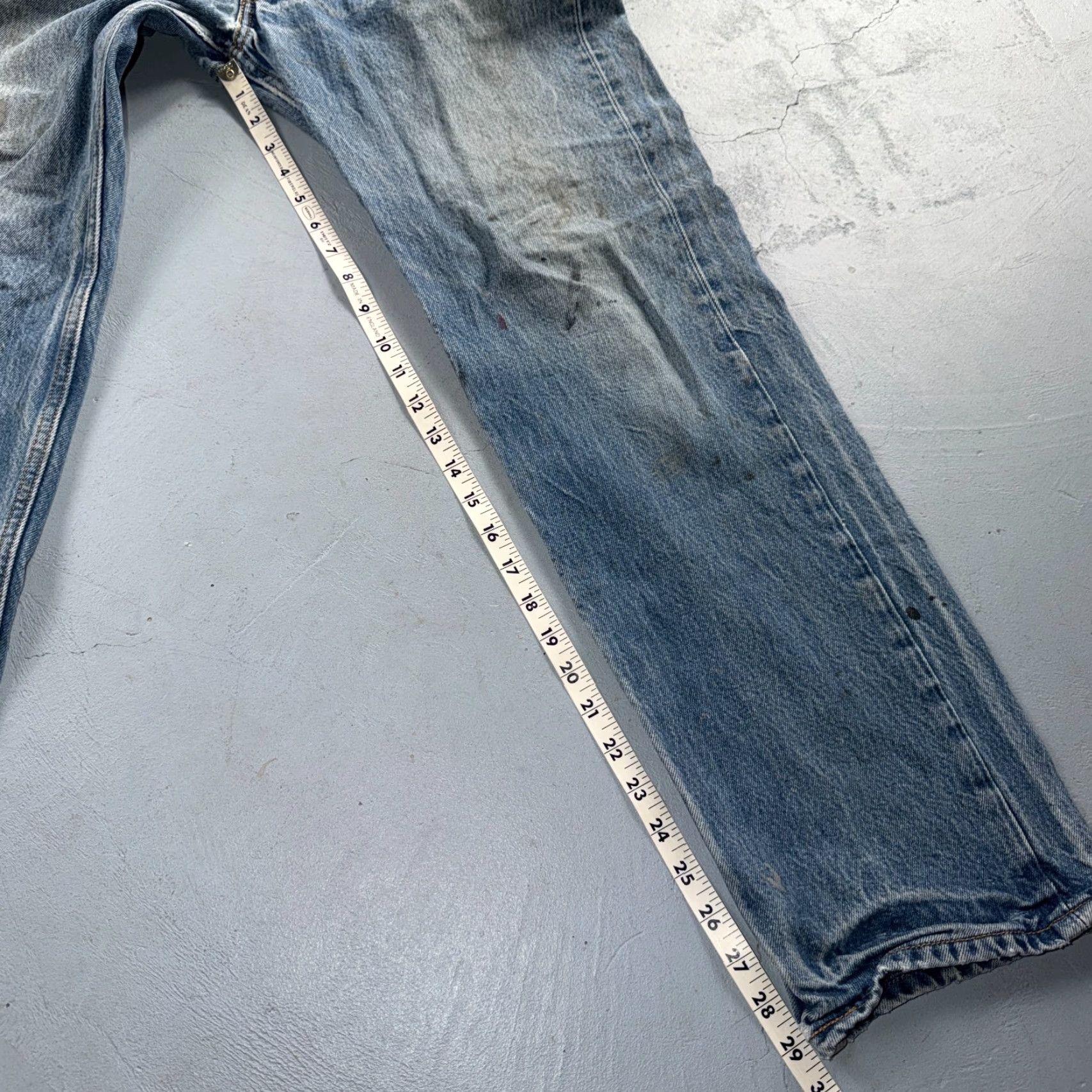 Levi's VINTAGE Levi's 501 Jeans Men Levi's 501 Series 5-Pocket Denim Blue Straight 90s 35x34 35x34 Regular Mens Jeans Size US 35 - 5 Thumbnail