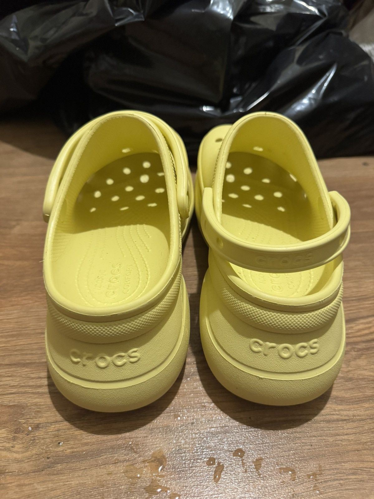 Crocs Yellow Crocs Size US 9 / IT 39 - 1 Thumbnail