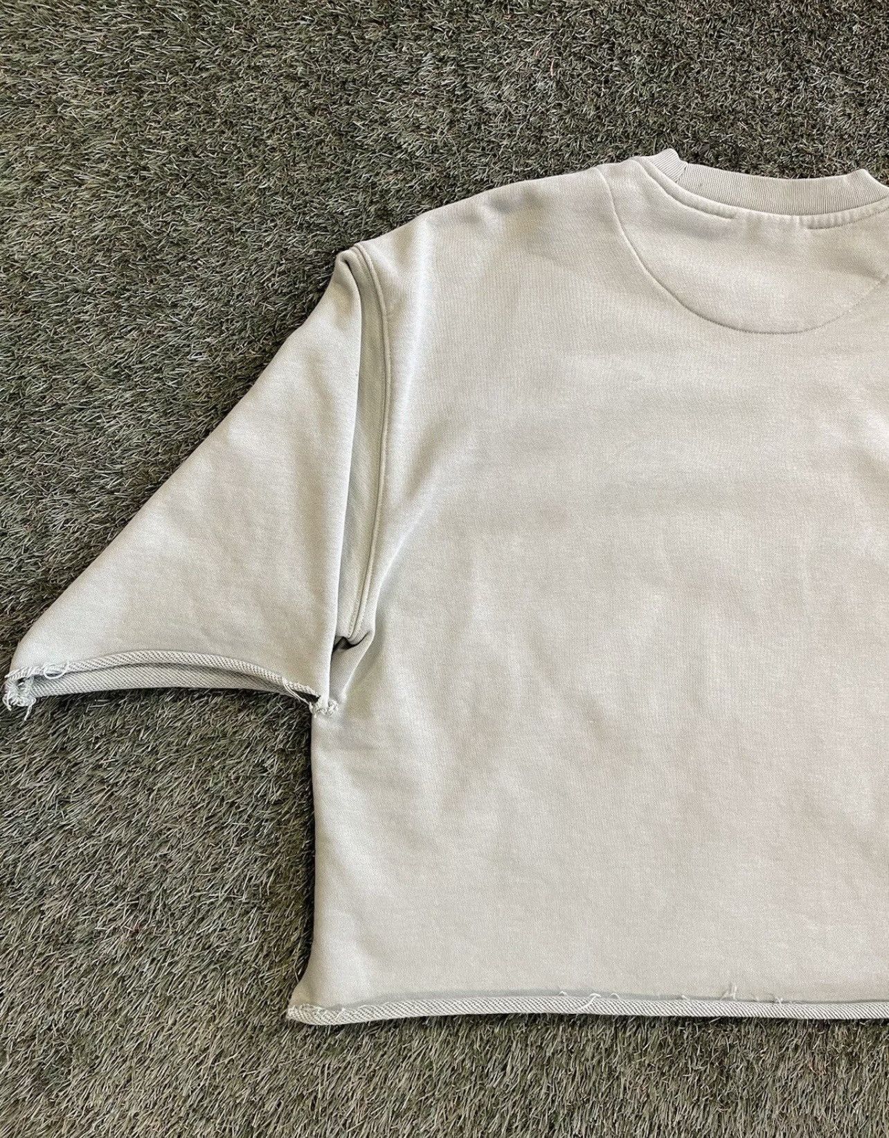 Saint Vanity Size L - Saint Vanity “Love” Cropped Crewneck Green Size US L / EU 52-54 / 3 - 7 Thumbnail