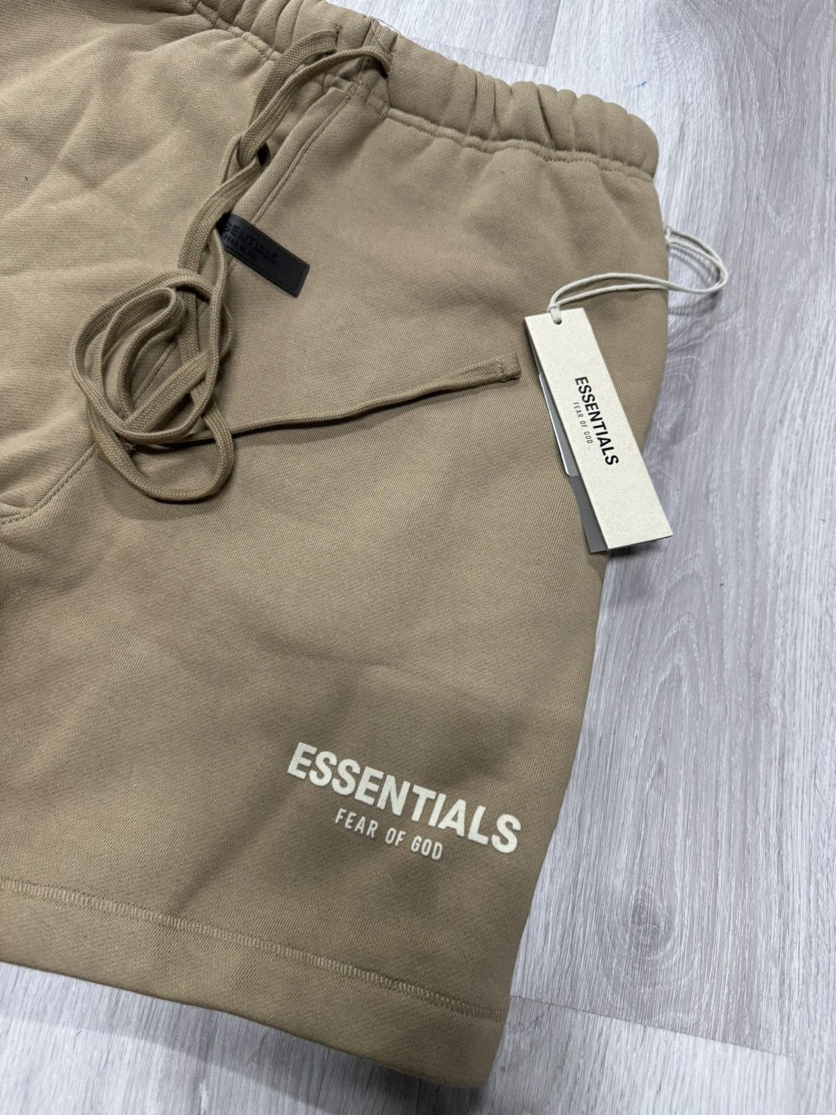 Essentials Tan XXS Essentials Shorts Size US 28 / EU 44 - 2 Thumbnail