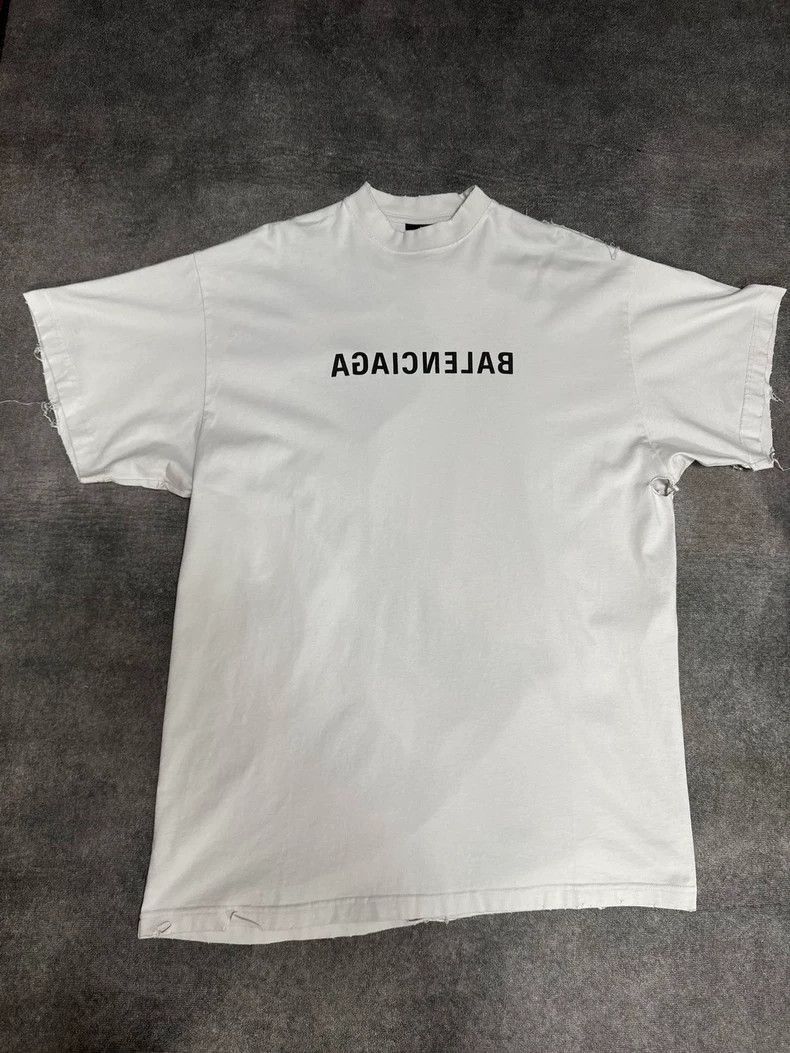 Balenciaga Balenciaga Balenciaga Distressed Short Sleeve T-Shirt-2506 Size US M / EU 48-50 / 2 - 1 Thumbnail