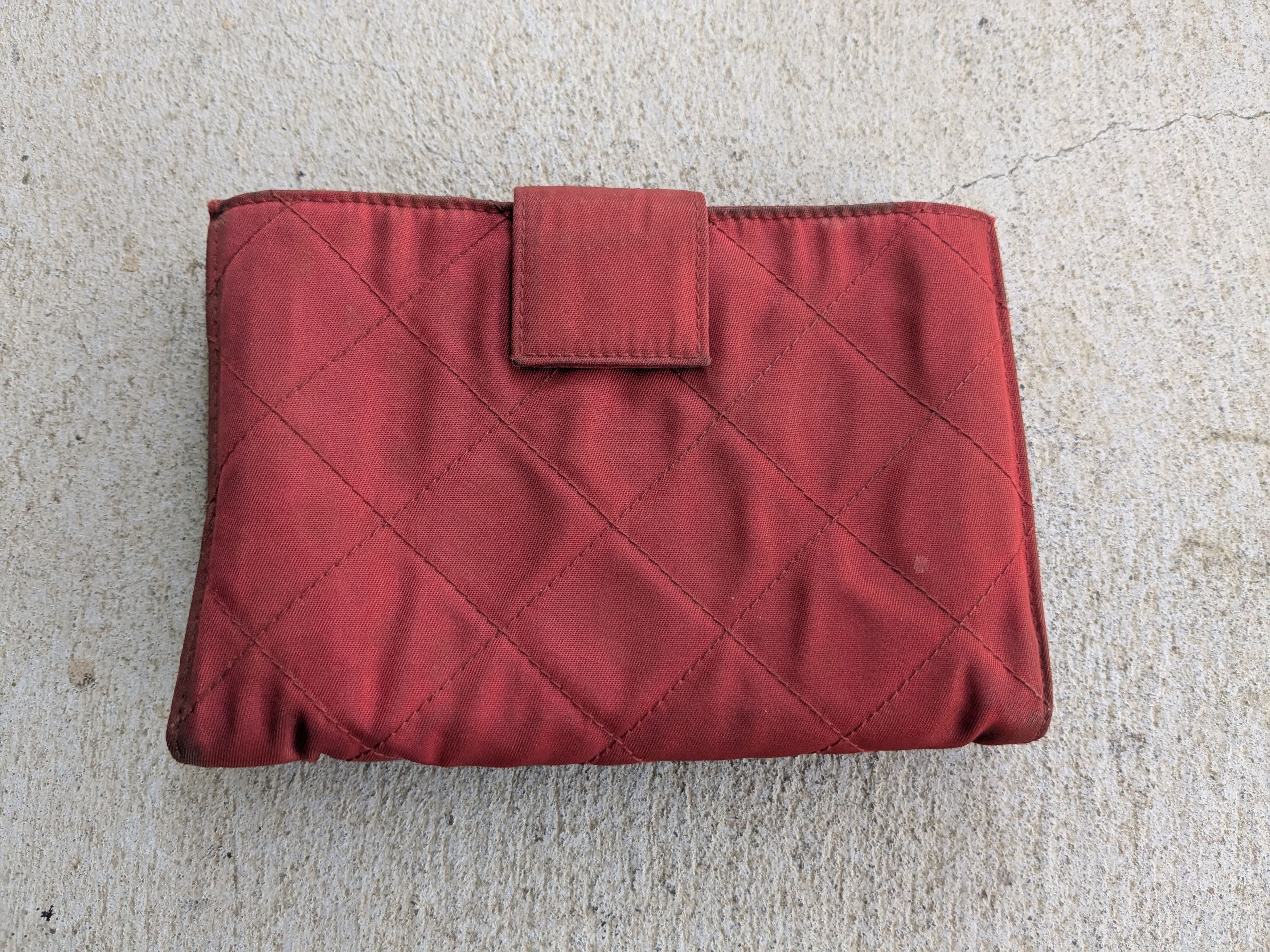 Prada Prada Wallet Red Quilted Nylon Leather Bifold Cardholder Y2K Size ONE SIZE - 3 Thumbnail