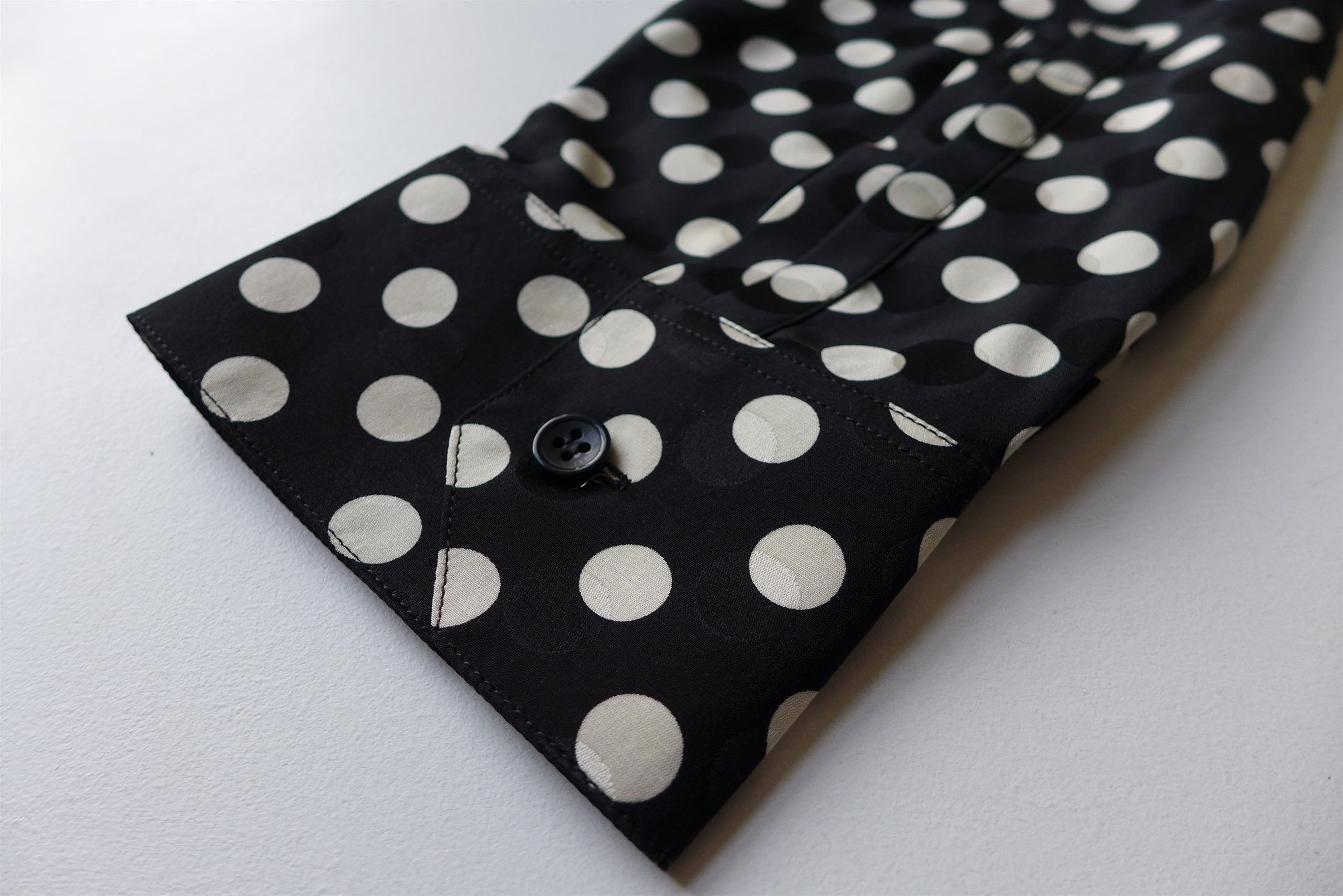 Saint Laurent Paris Saint Laurent Black Polka Dot Silk Shirt Size US XL / EU 56 / 4 - 10 Thumbnail
