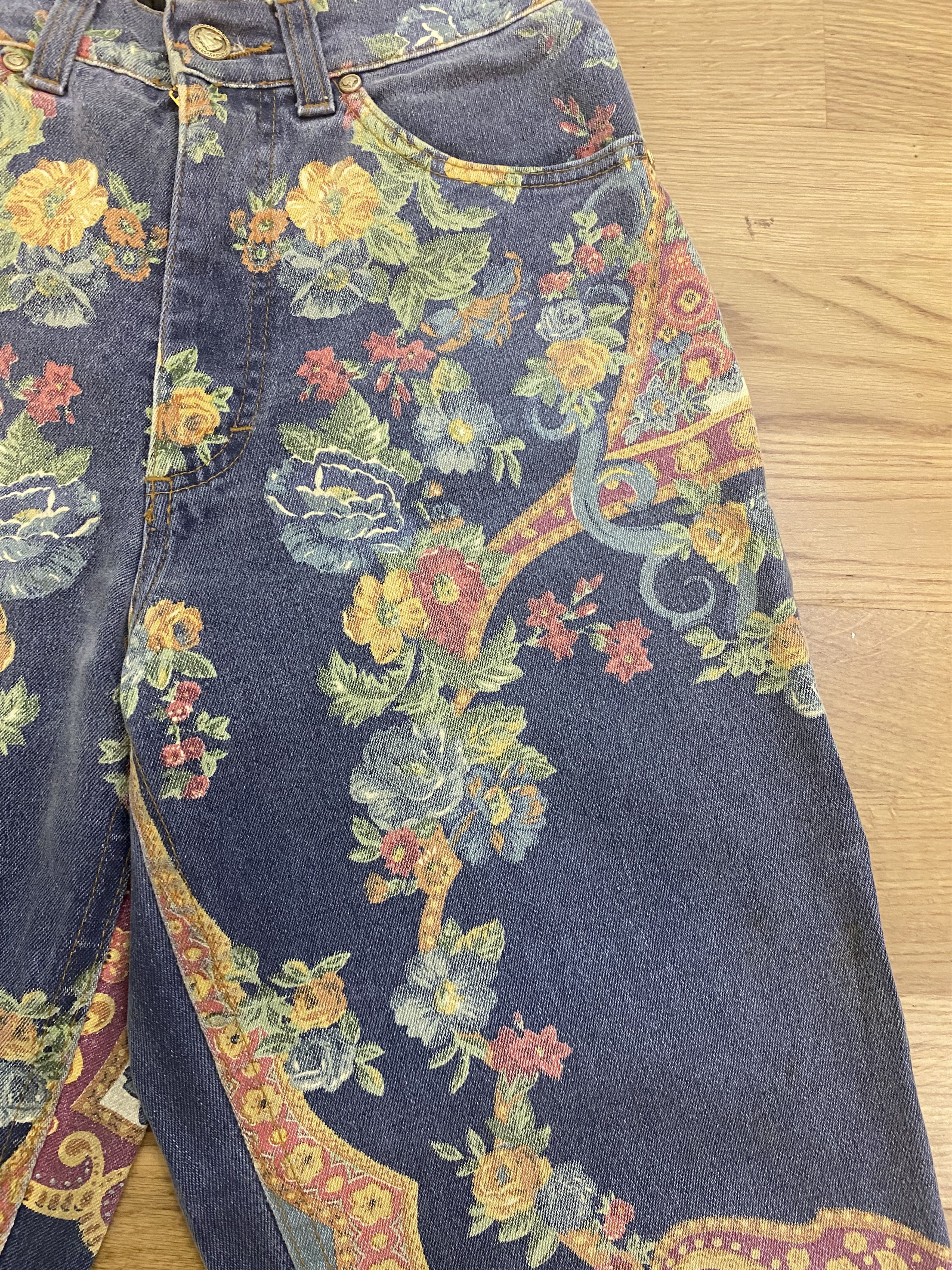 Roberto Cavalli Roberto Cavalli Floral Baroque Print Jeans Denim Small XS Size 26" / US 2 / IT 38 - 4 Thumbnail