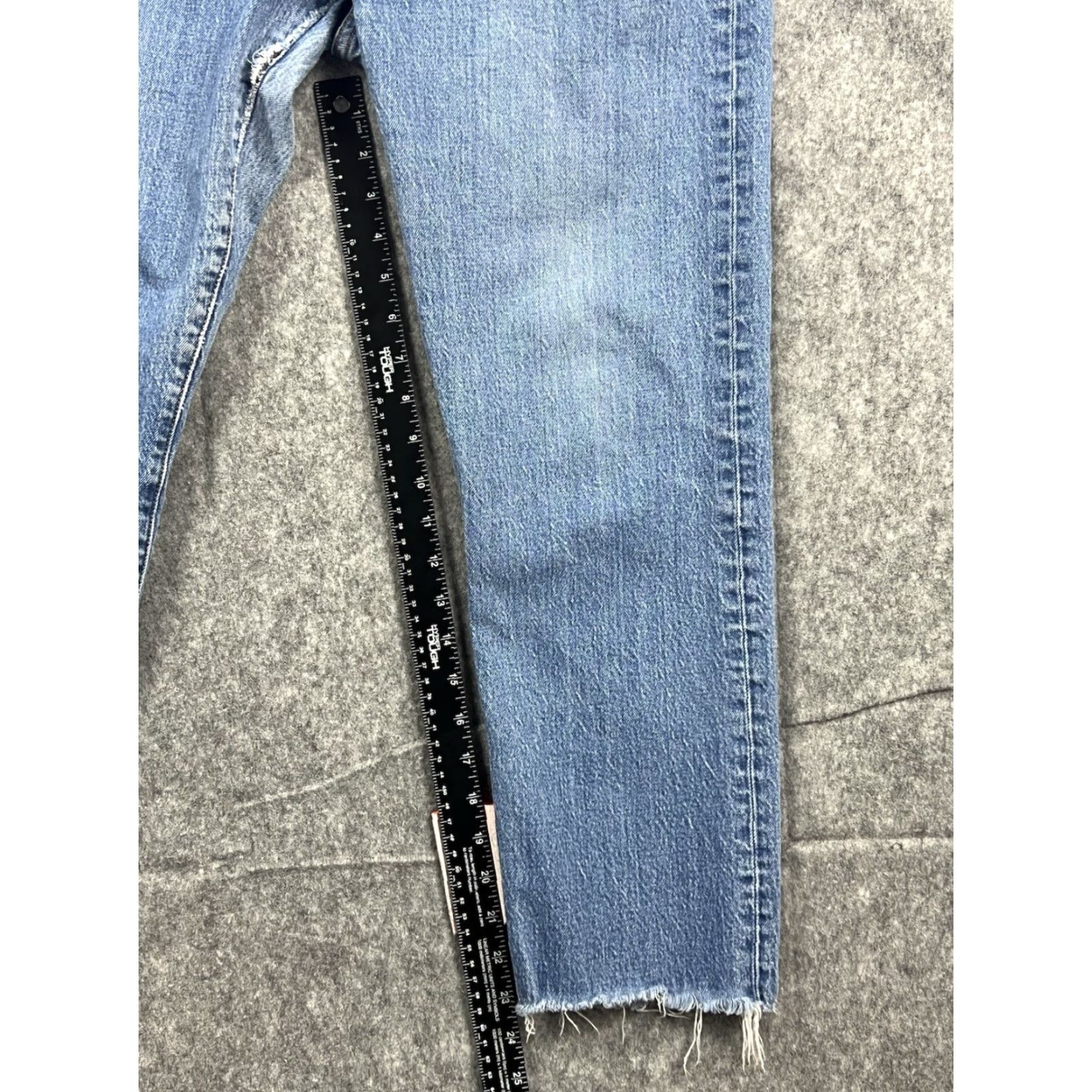 Levi's VINTAGE Levi's 501 Women's Jeans Regular Straight Blue 31x26 Jeans Womens Regular 5-Pocket Denim Medium Wash Distressed Molecule-free Size 24" / US 00 / IT 34 - 5 Thumbnail