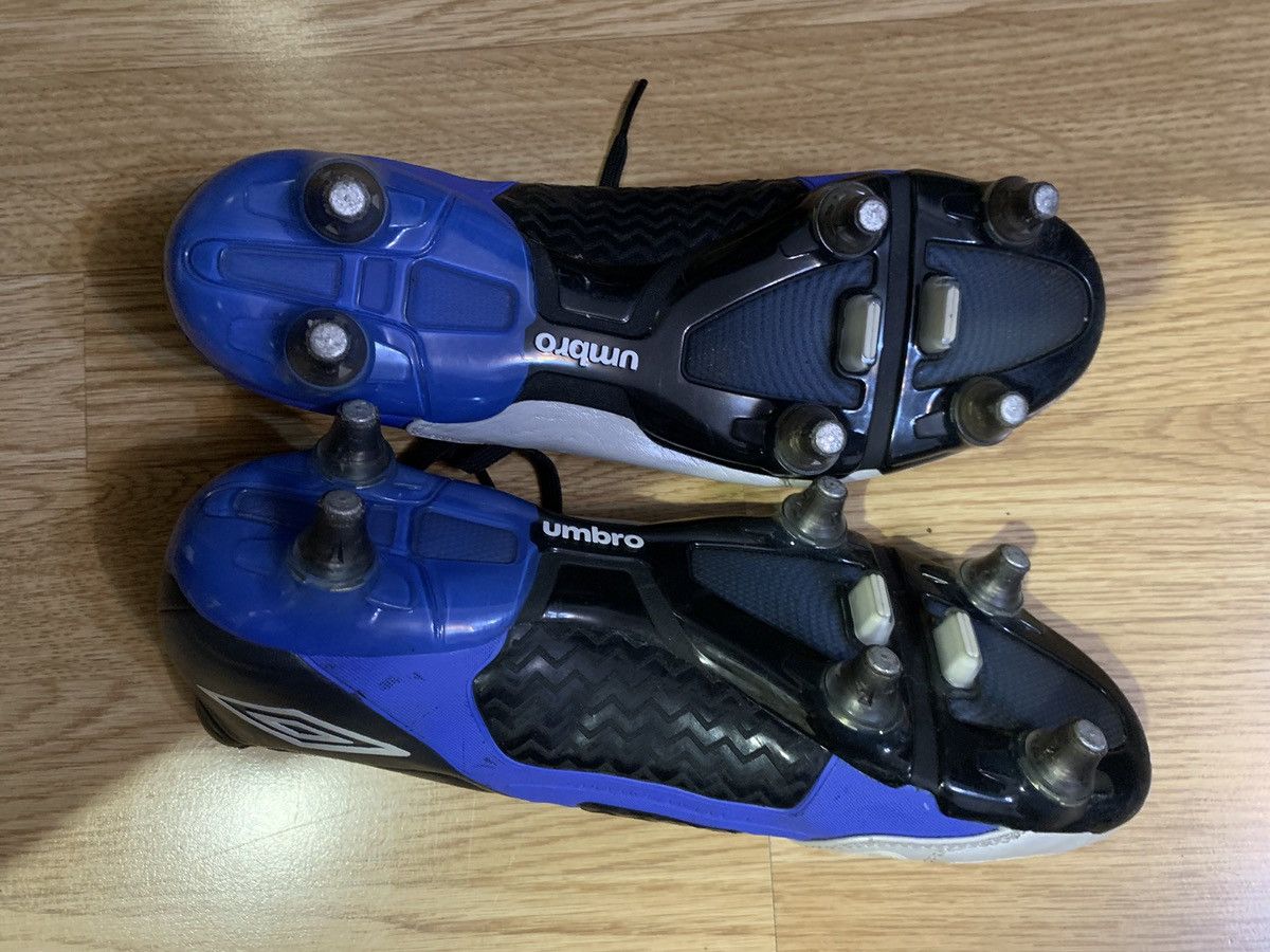 Umbro Umbro Geometra II Size US 7 / EU 40 - 3 Thumbnail