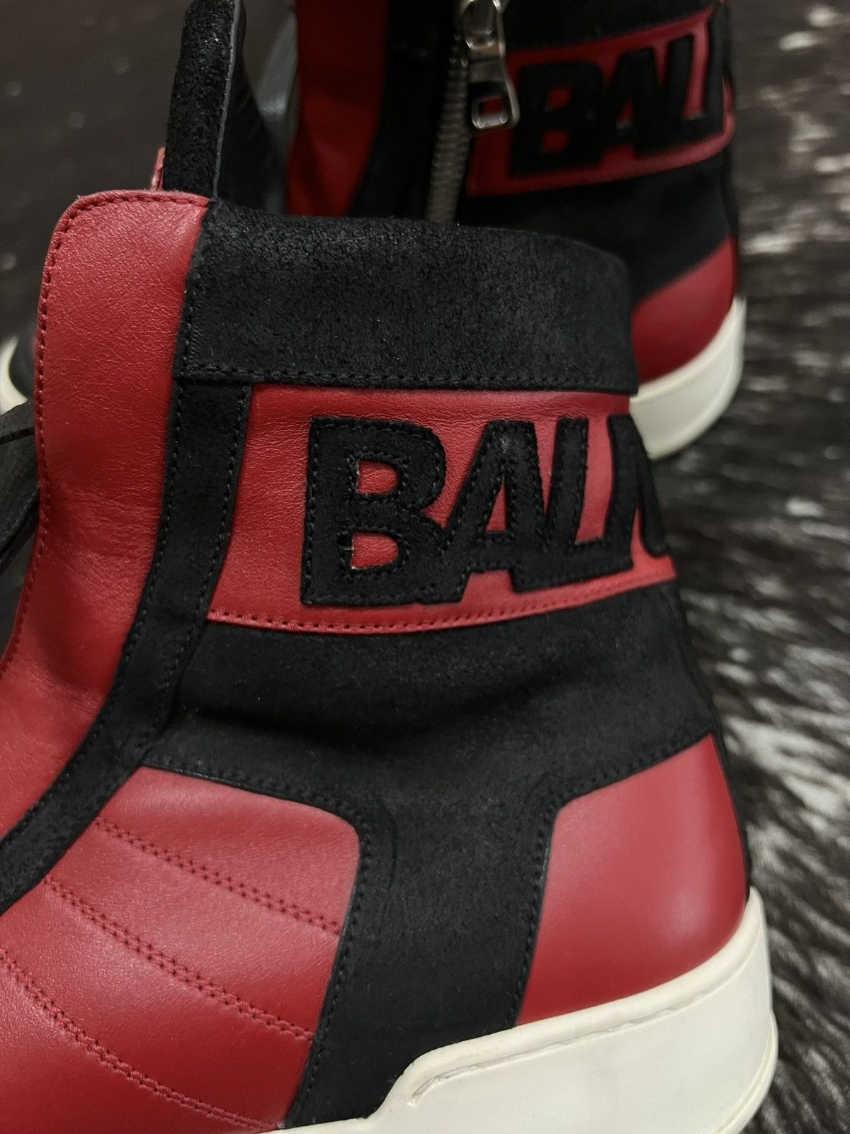 Balmain Balmain FW15 Bred Logo Dunks Size US 9 / EU 42 - 6 Thumbnail
