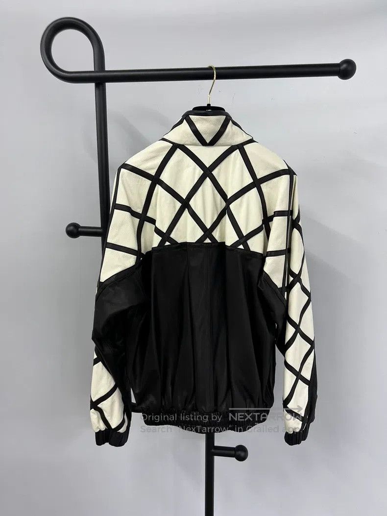 Gucci Gucci Black and white stitching hot gold thread embroidery Size US S / EU 44-46 / 1 - 3 Thumbnail