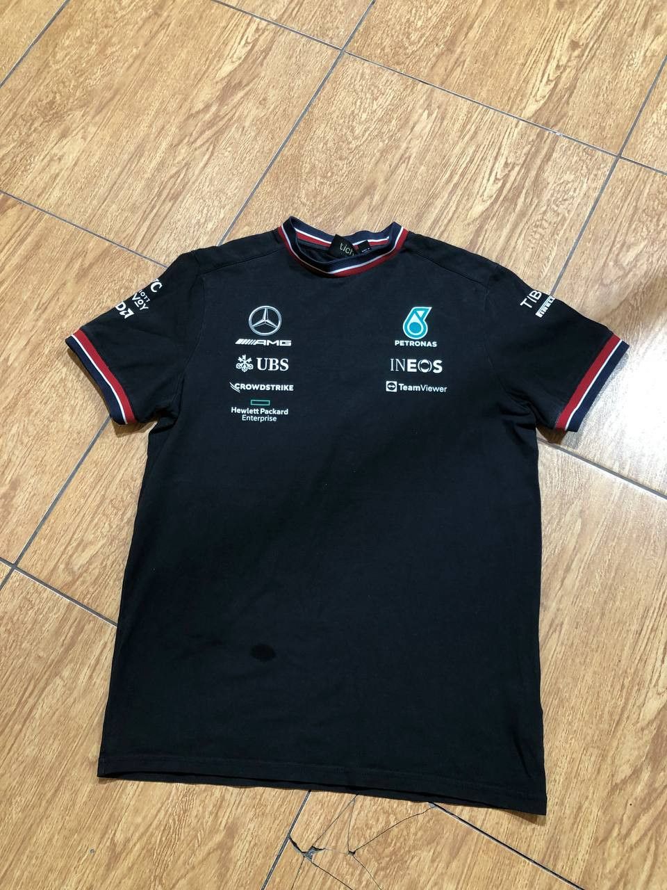 Mercedes-Benz Mercedes AMG Petronas F1 Team T-Shirt Size US M / EU 48-50 / 2 - 22 Thumbnail