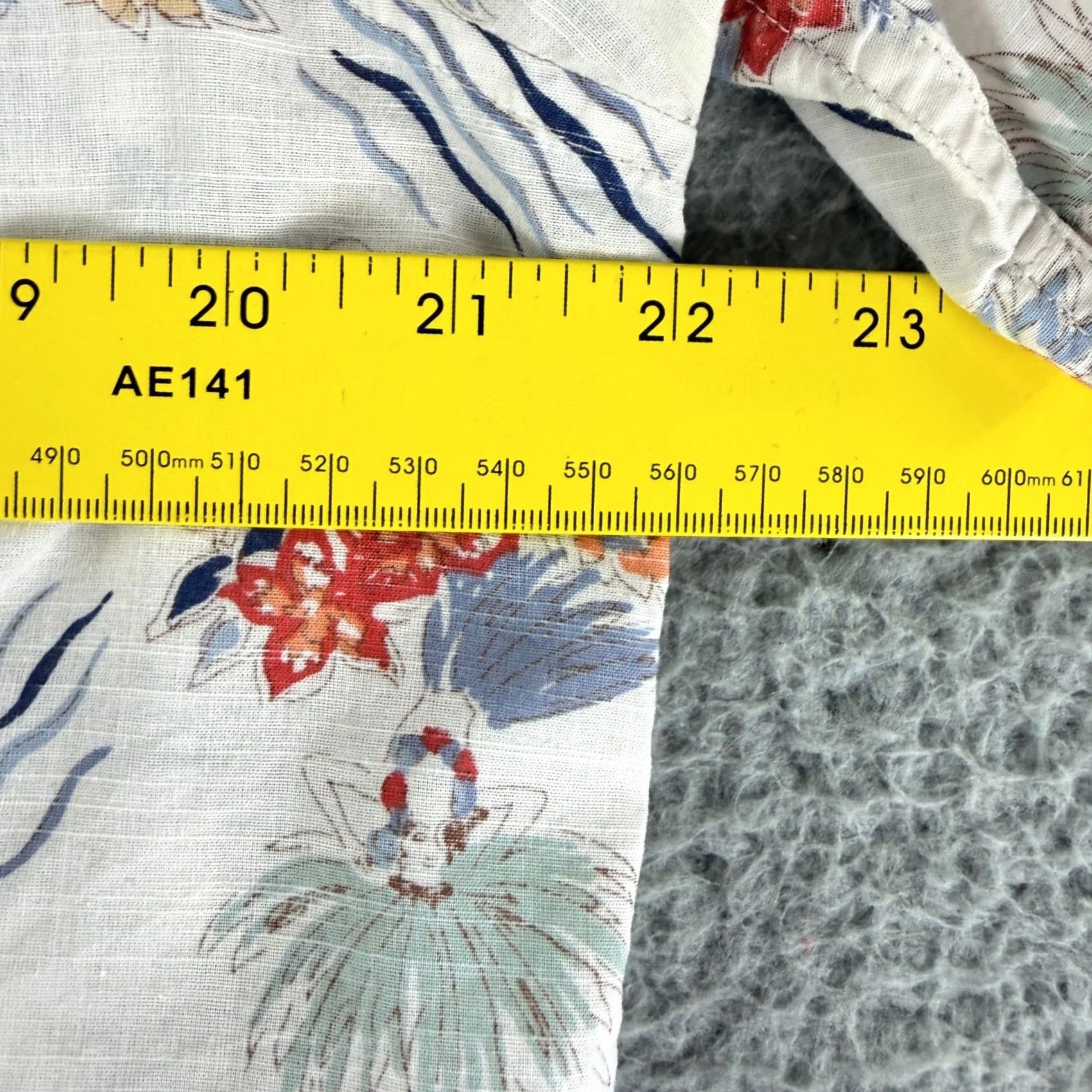 Pendleton Pendleton Button-Down Shirt Mens L White Floral Cotton HS Short Sleeve Casual Travel Hawaiian Dancer Cream? Size US L / EU 52-54 / 3 - 6 Thumbnail
