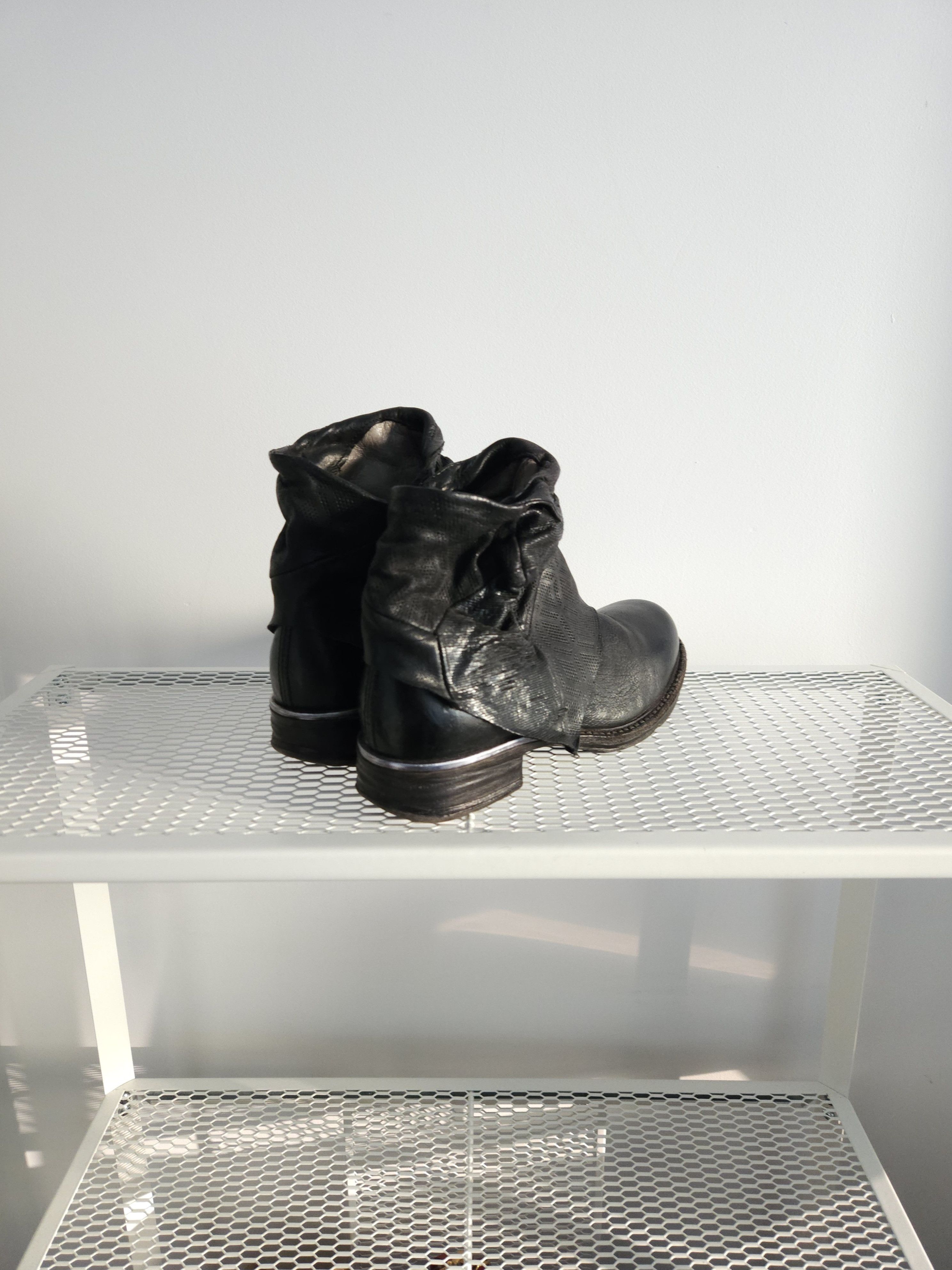 A.S.98 Archive AS98 black layered leather side zip ankle boots Size US 7 / IT 37 - 6 Thumbnail