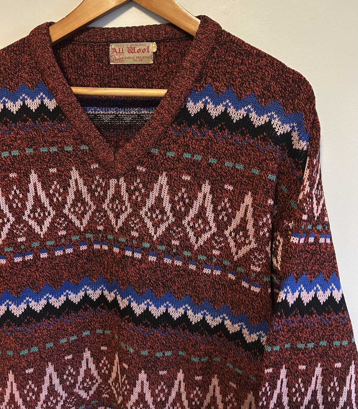 Vintage VTG Dylan Rego Burgandy Red Aztec All Wool Women’s Sweater Size M / US 6-8 / IT 42-44 - 4 Thumbnail