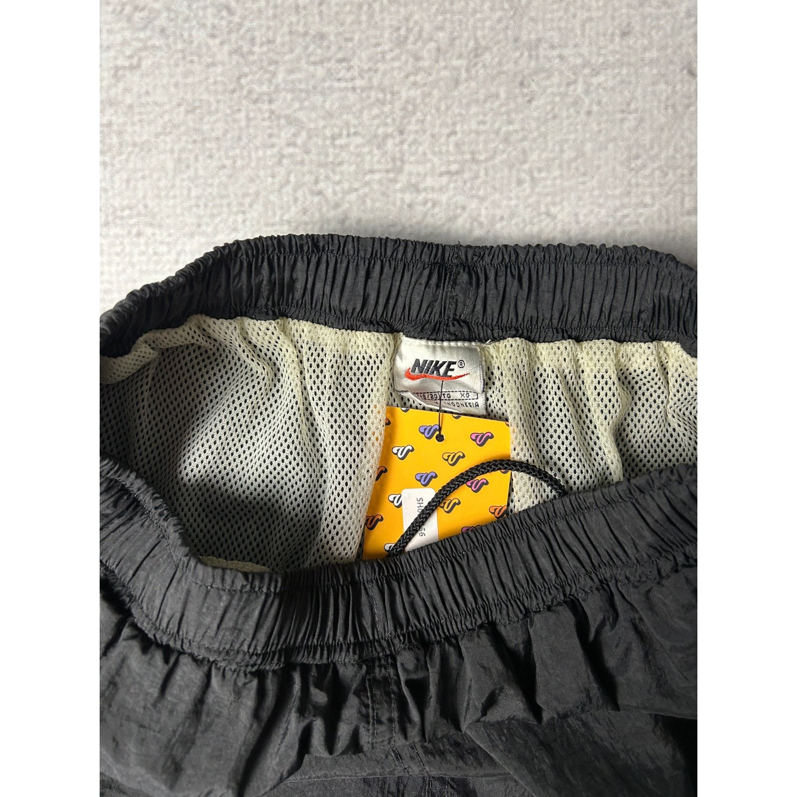 Nike Vintage 90s Nike Black Pre-owned Track Shorts - Men's Small Size US 26 / EU 42 - 3 Thumbnail
